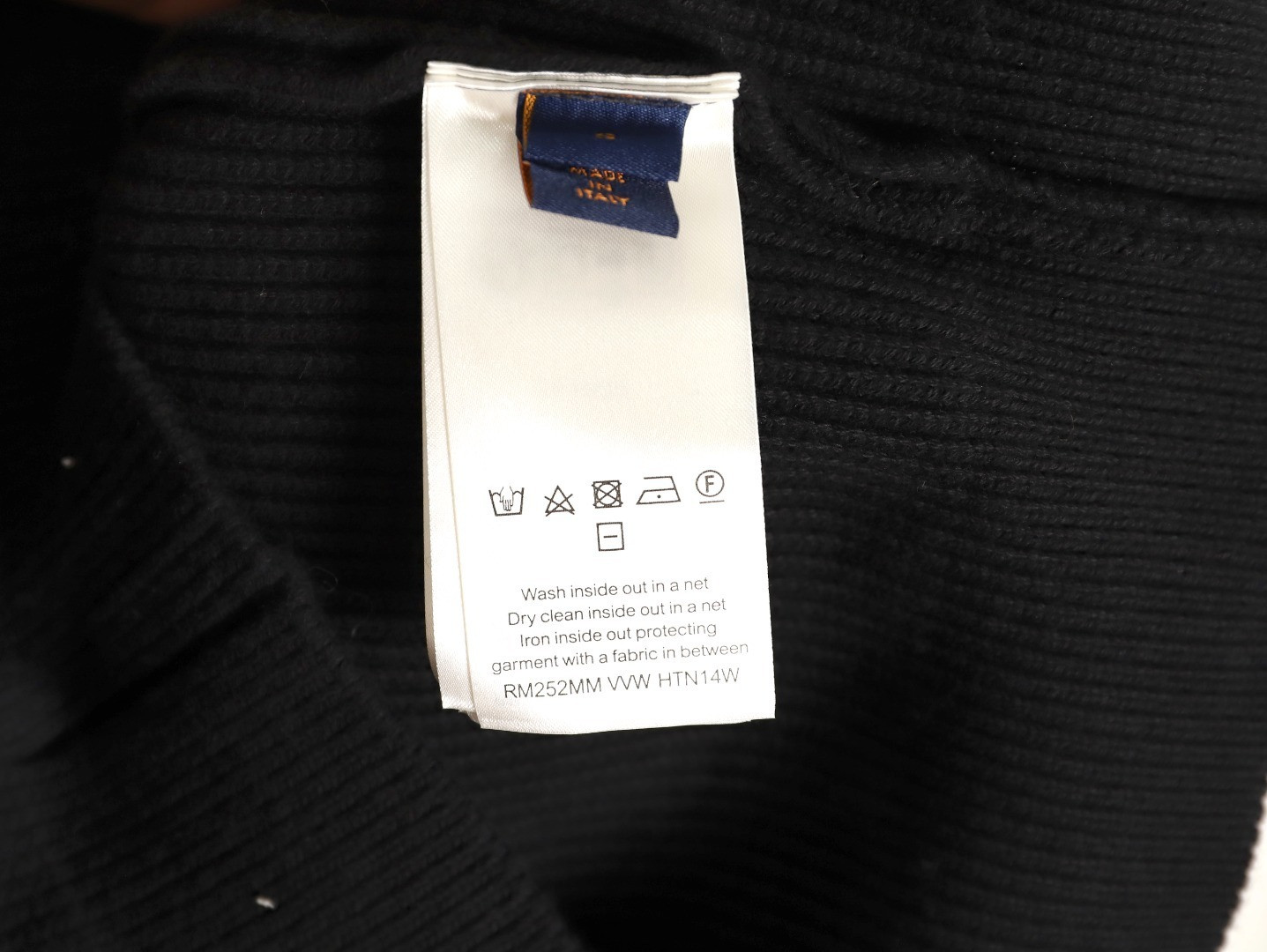 Louis Vuitton LV Cardigan Sweaters