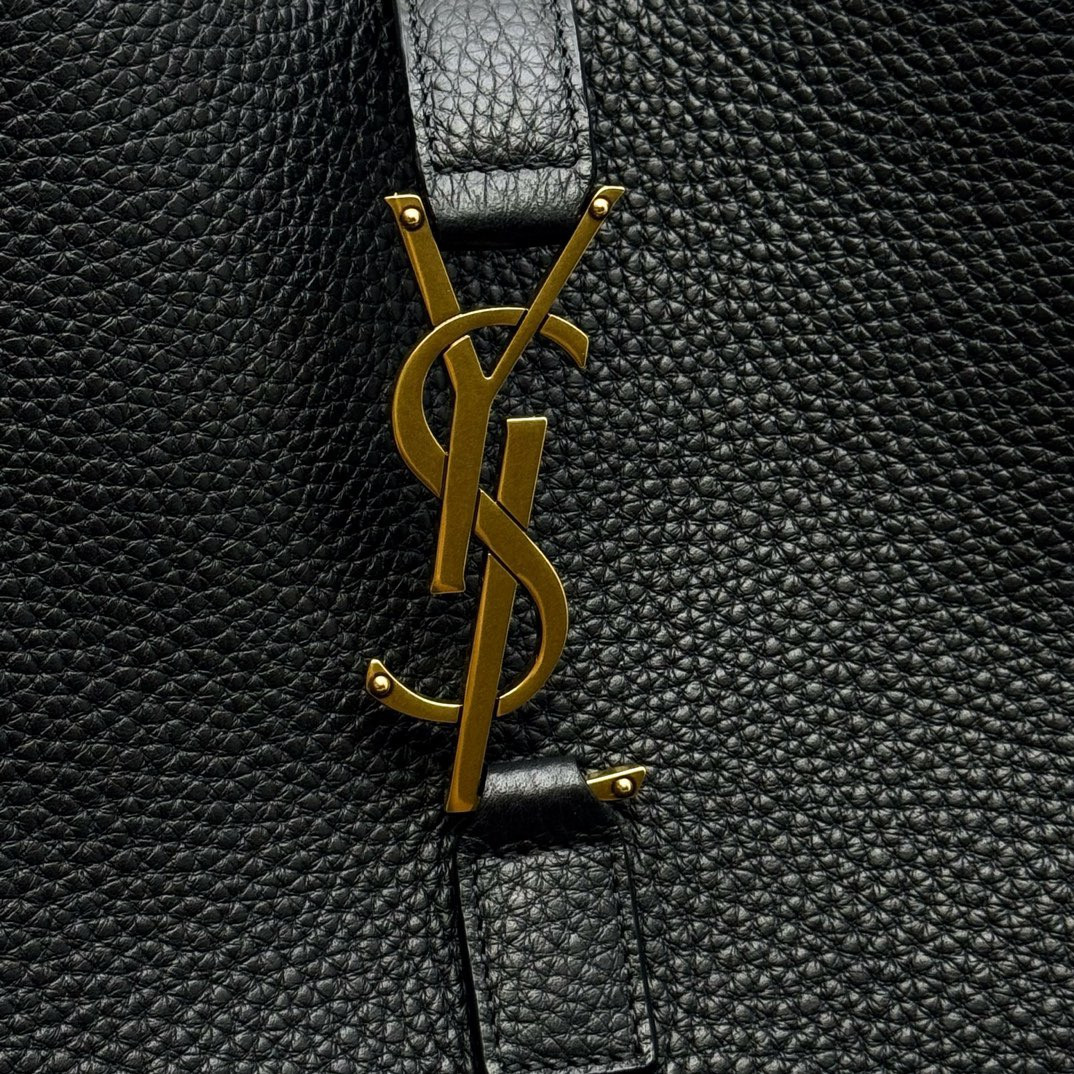YSL LE 5 À 7 BEA in grained leather 50×28×18cm
