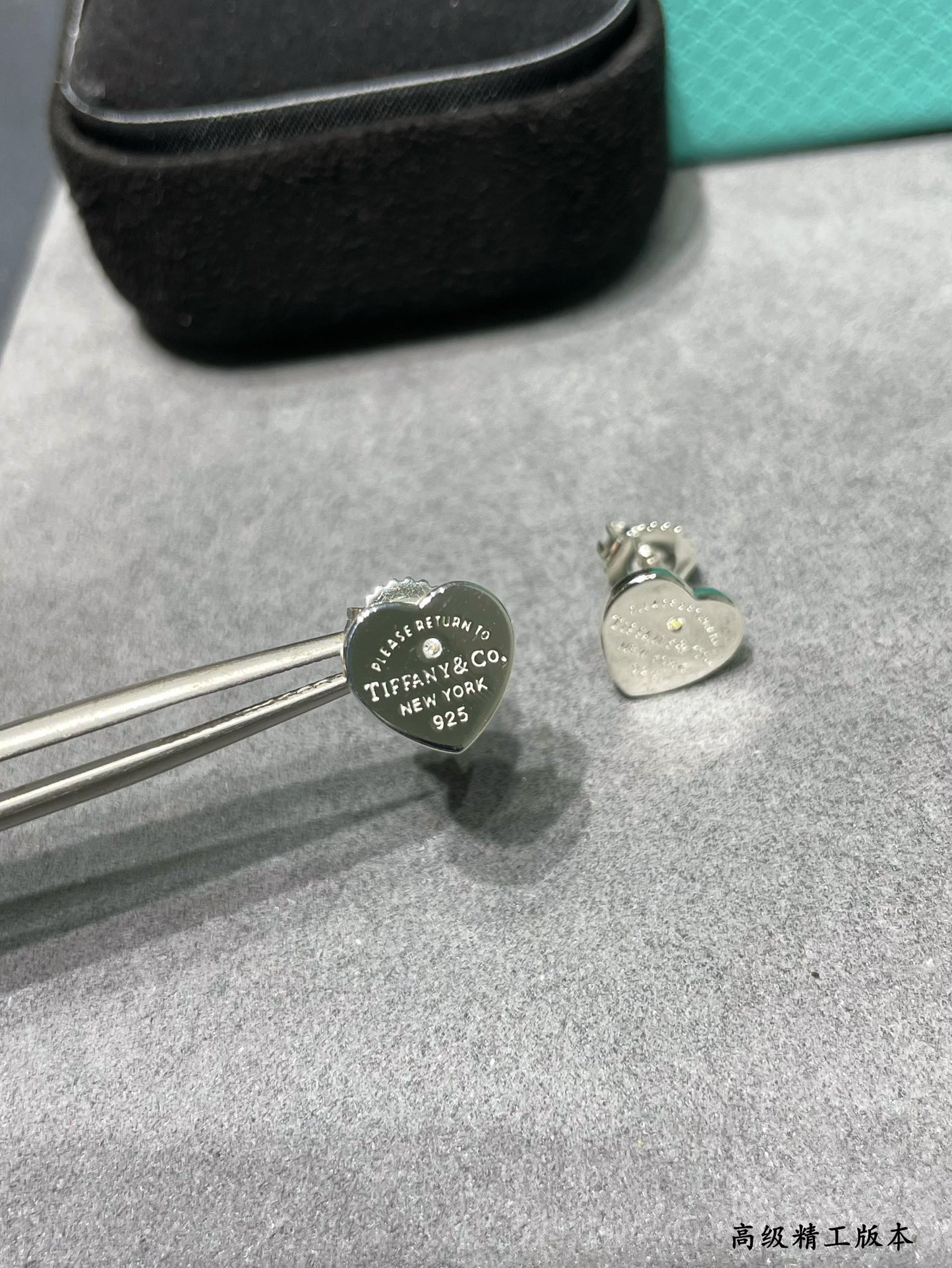 Tiffany & Co. Heart Stud Earrings in Sterling Silver Ag925