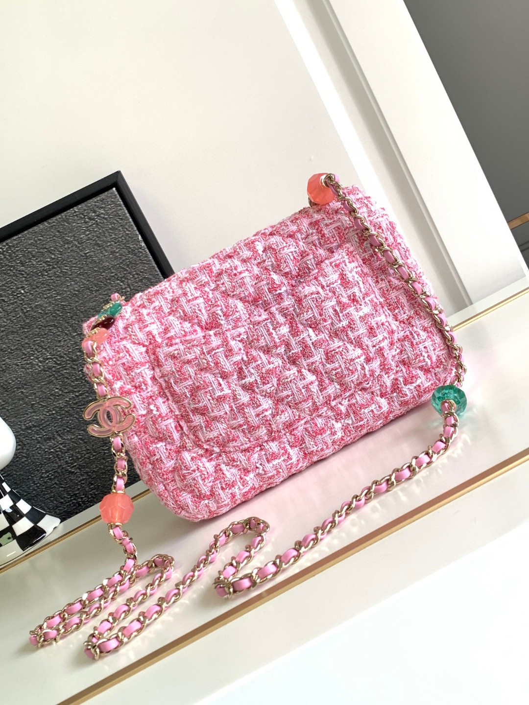Chanel flap bag pink tweed 14.5x18.5x6.5cm