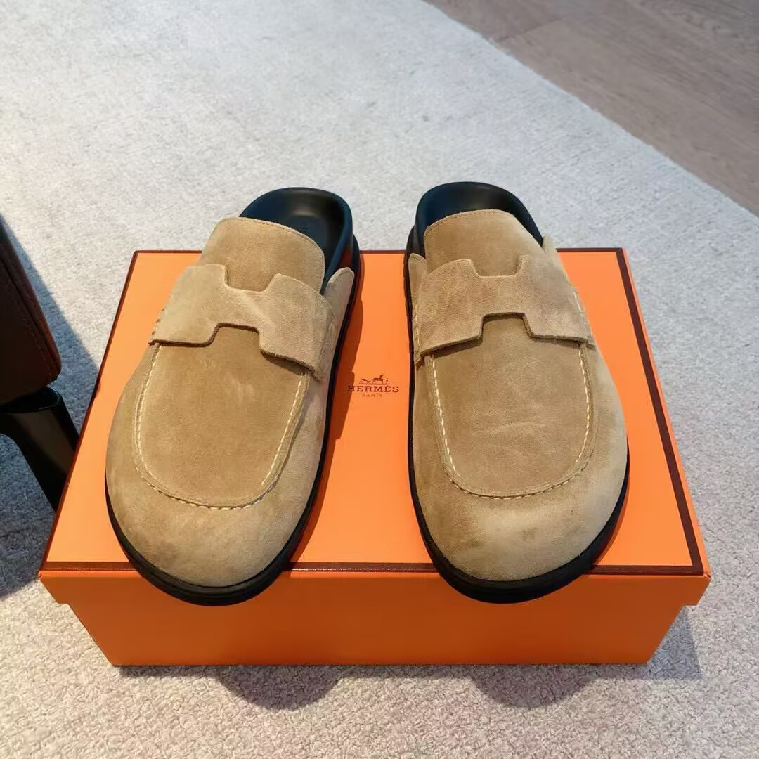 UA Hermès slippers