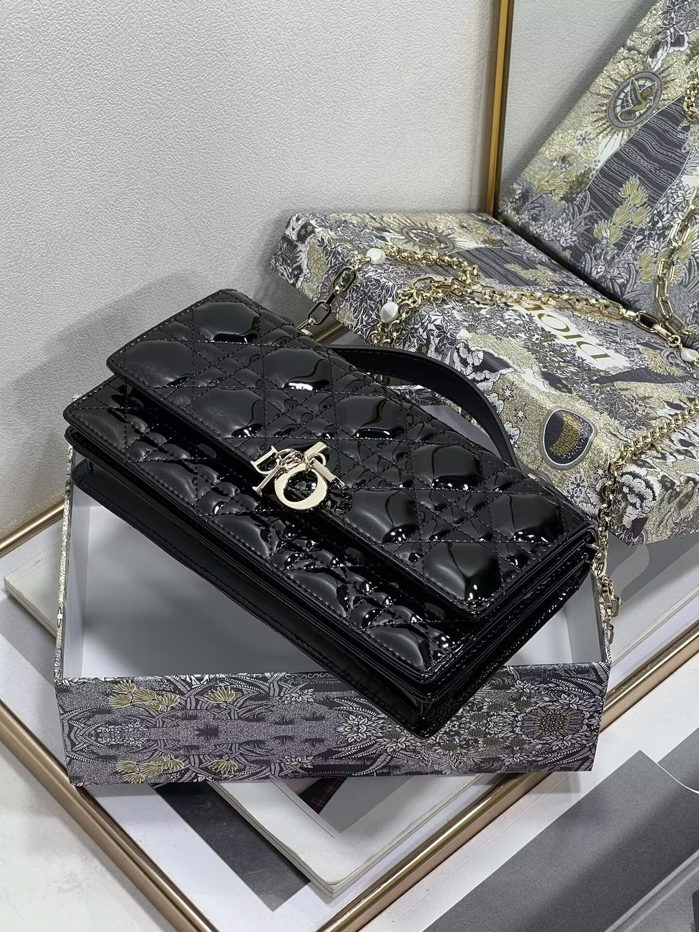 MISS DIOR MINI HANDBAG 21x11.5x4.5cm