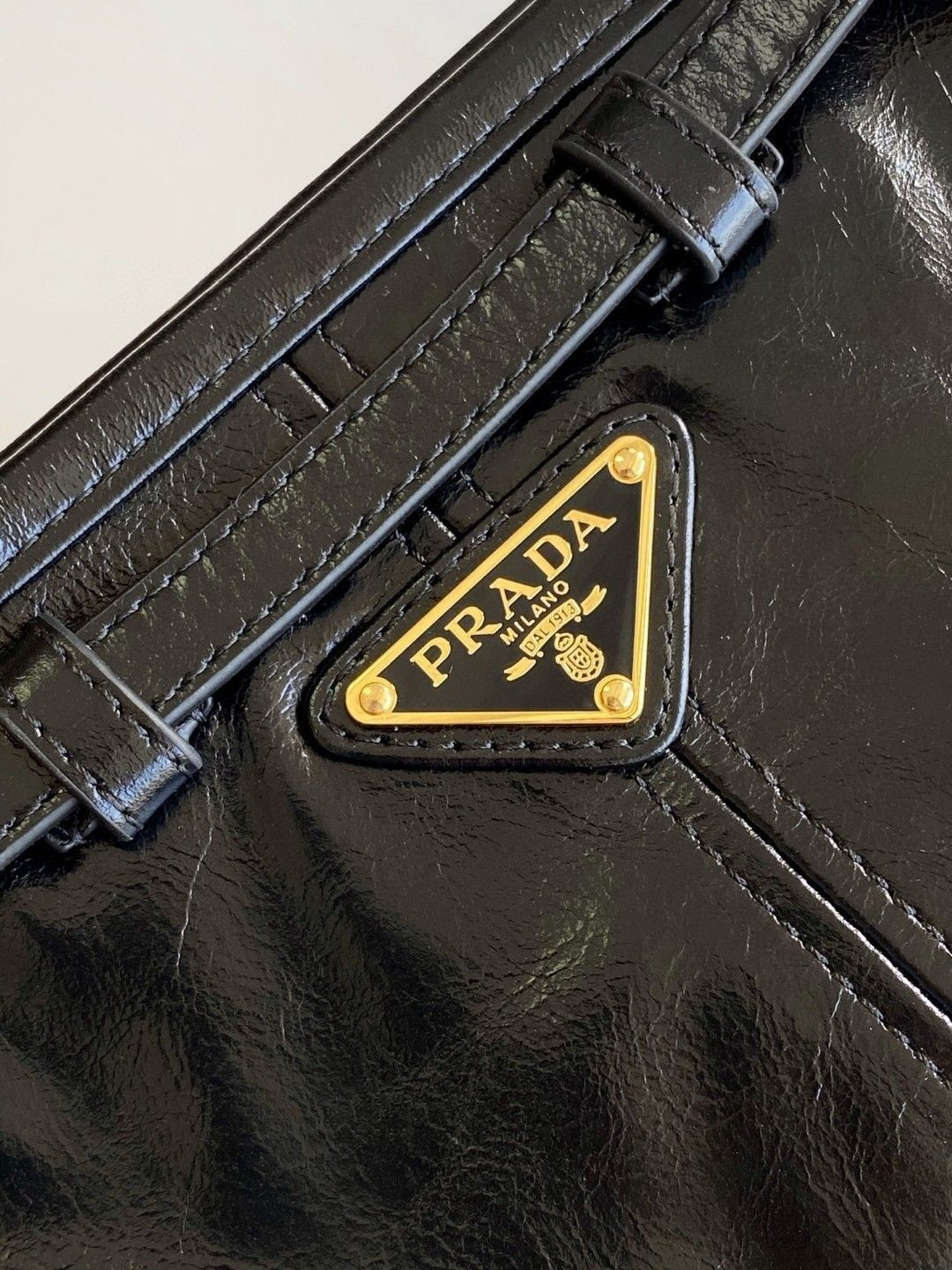 Prada Bonnie Small Leather Shoulder Bag 14x26x12cm