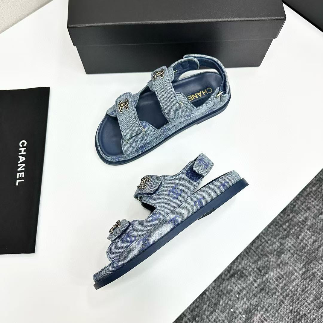 UA Chanel Slides