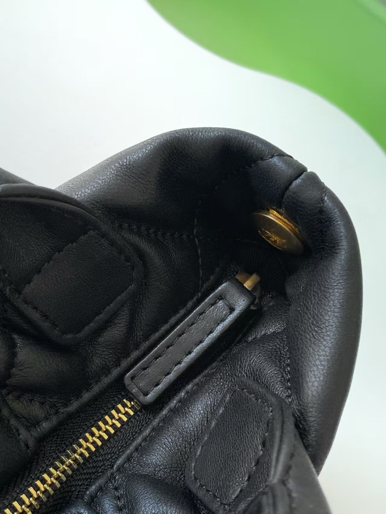 Chanel Mini Bow Bag 18x26x5cm