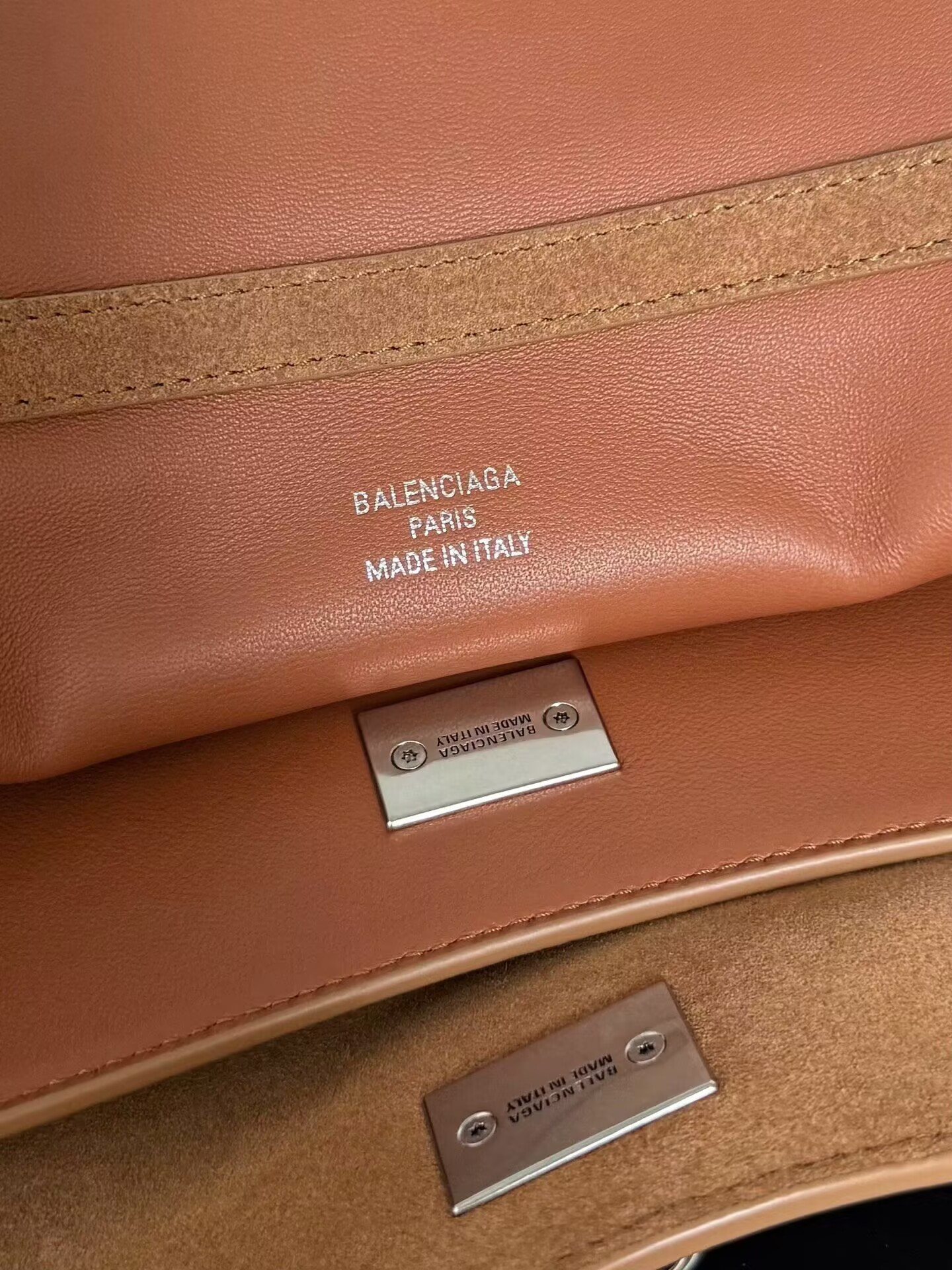Balenciaga Rodeo Medium 35x23.3x10.9cm
