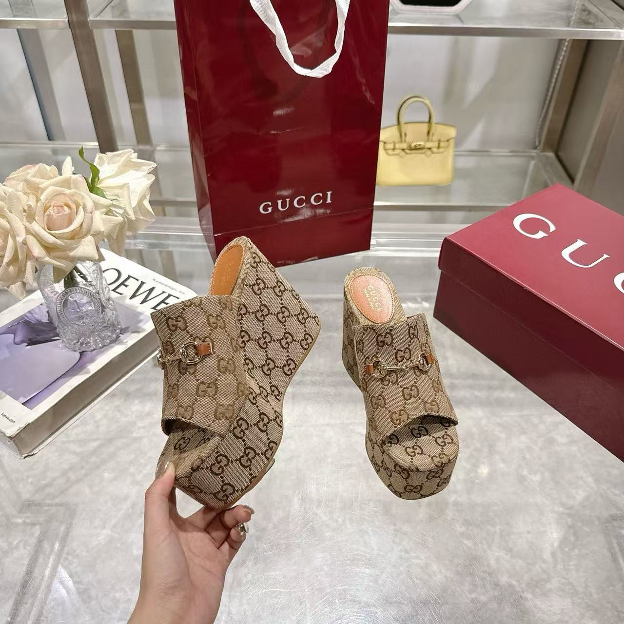 UA Gucci Women