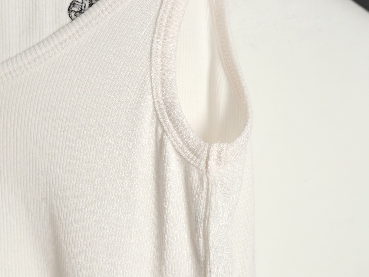 Ch*0me He**ts ch knitting vest