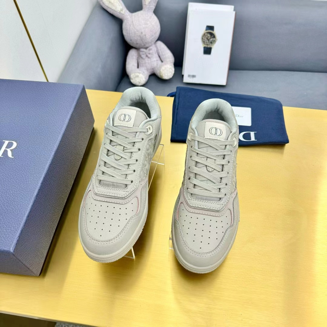 UA DIOR B27 Low-Top Sneaker Beige Grained Calfskin and Beige Dior Gravity Leather