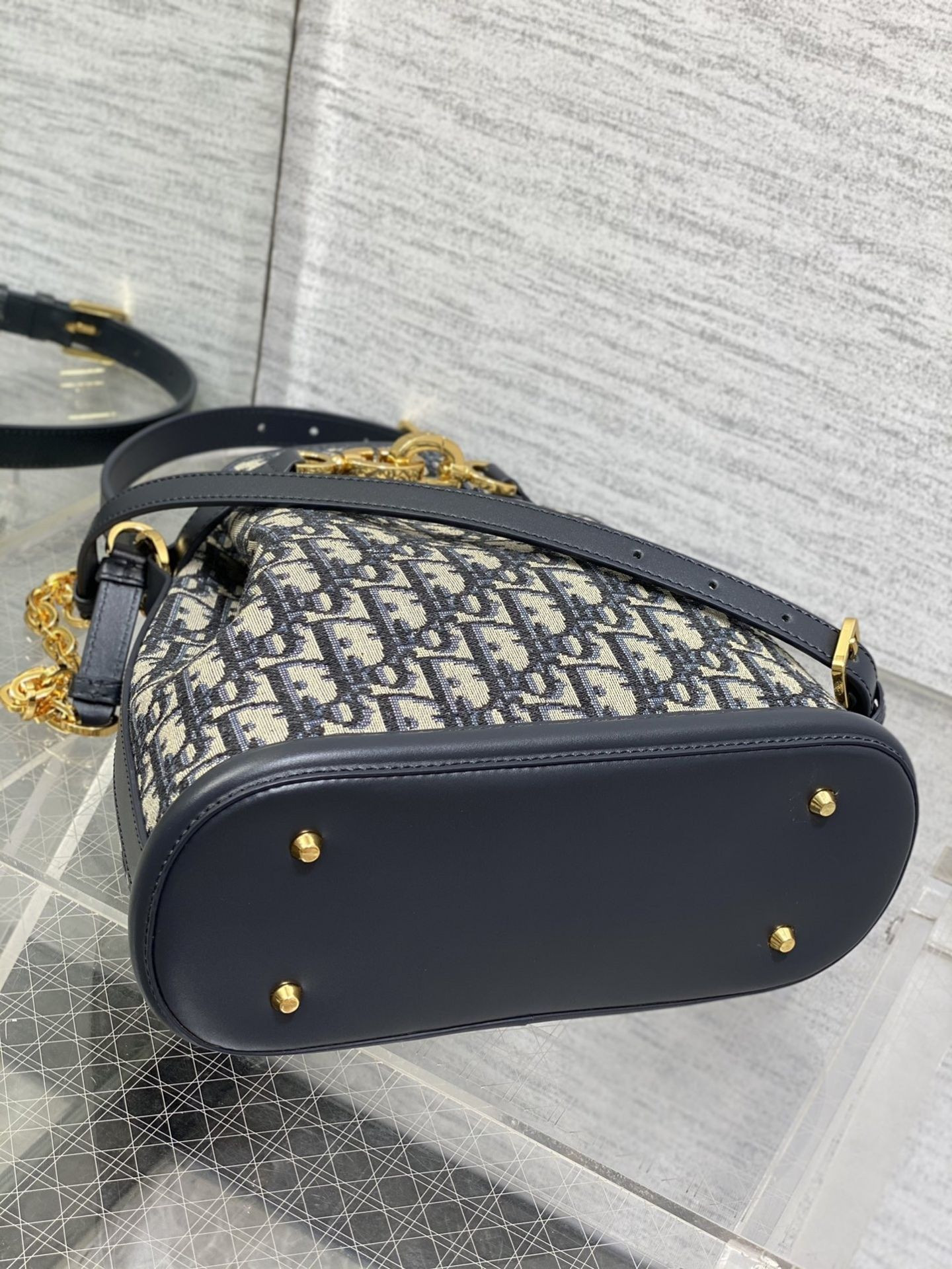 Dior Medium C
