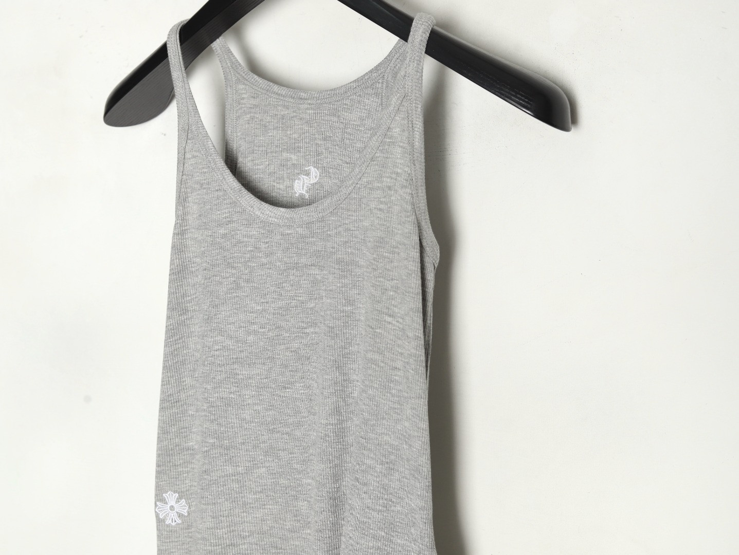 Ch*0me He**ts ch knitting vest