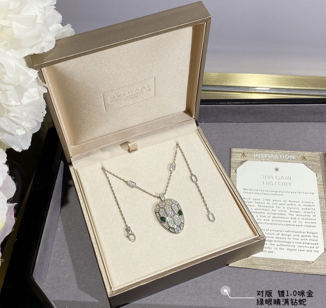 Bvlgari Full of snakes Necklace