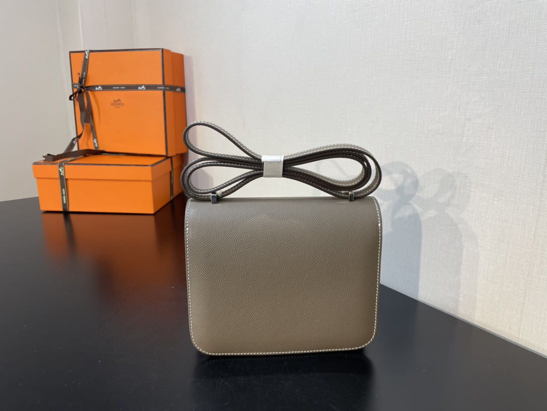 Hermès Constance 19 Epsom Silver Hardware 7.25" x 6.25" x 2.25"