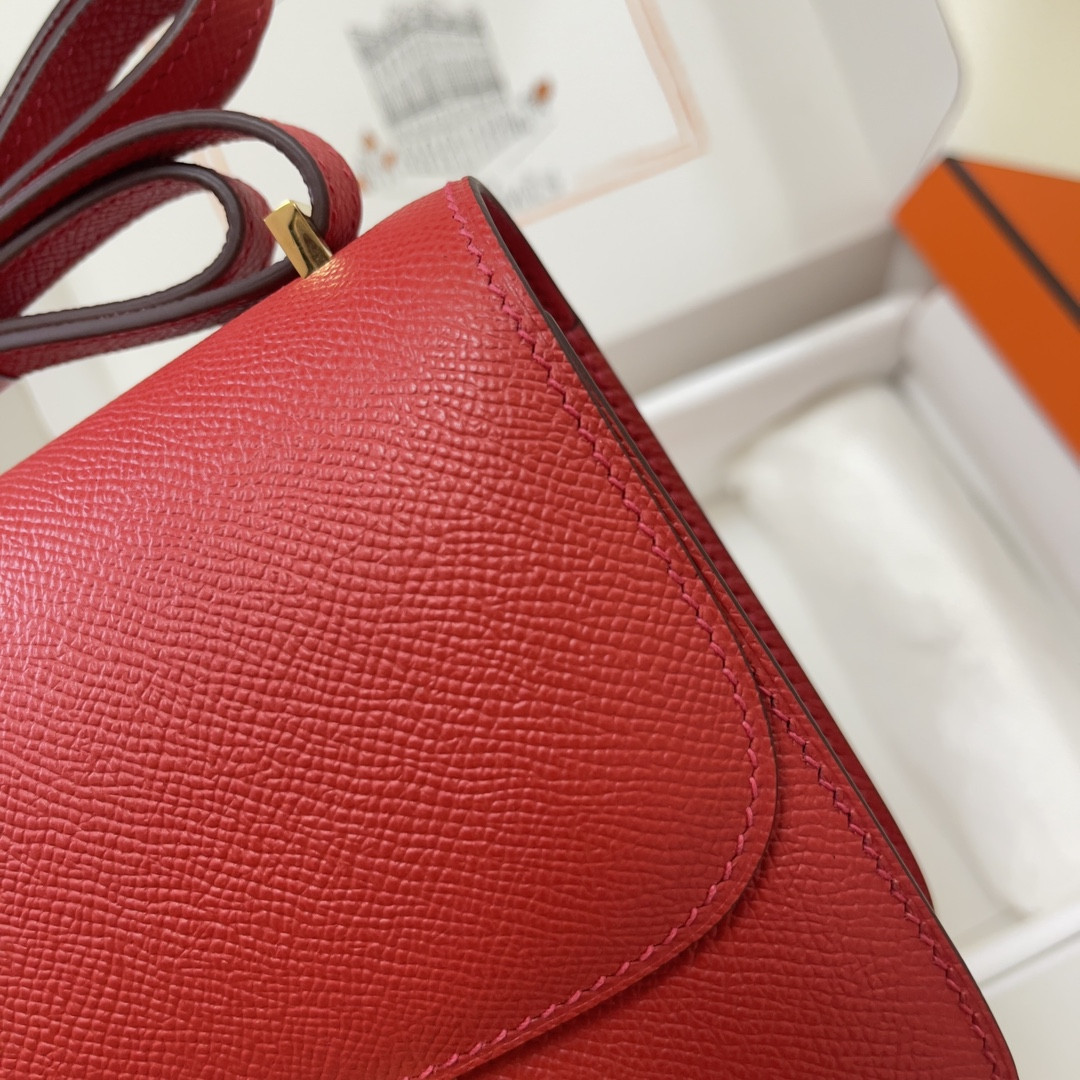 Hermès Constance 19 Epsom Gold Hardware 7.25" x 6.25" x 2.25"