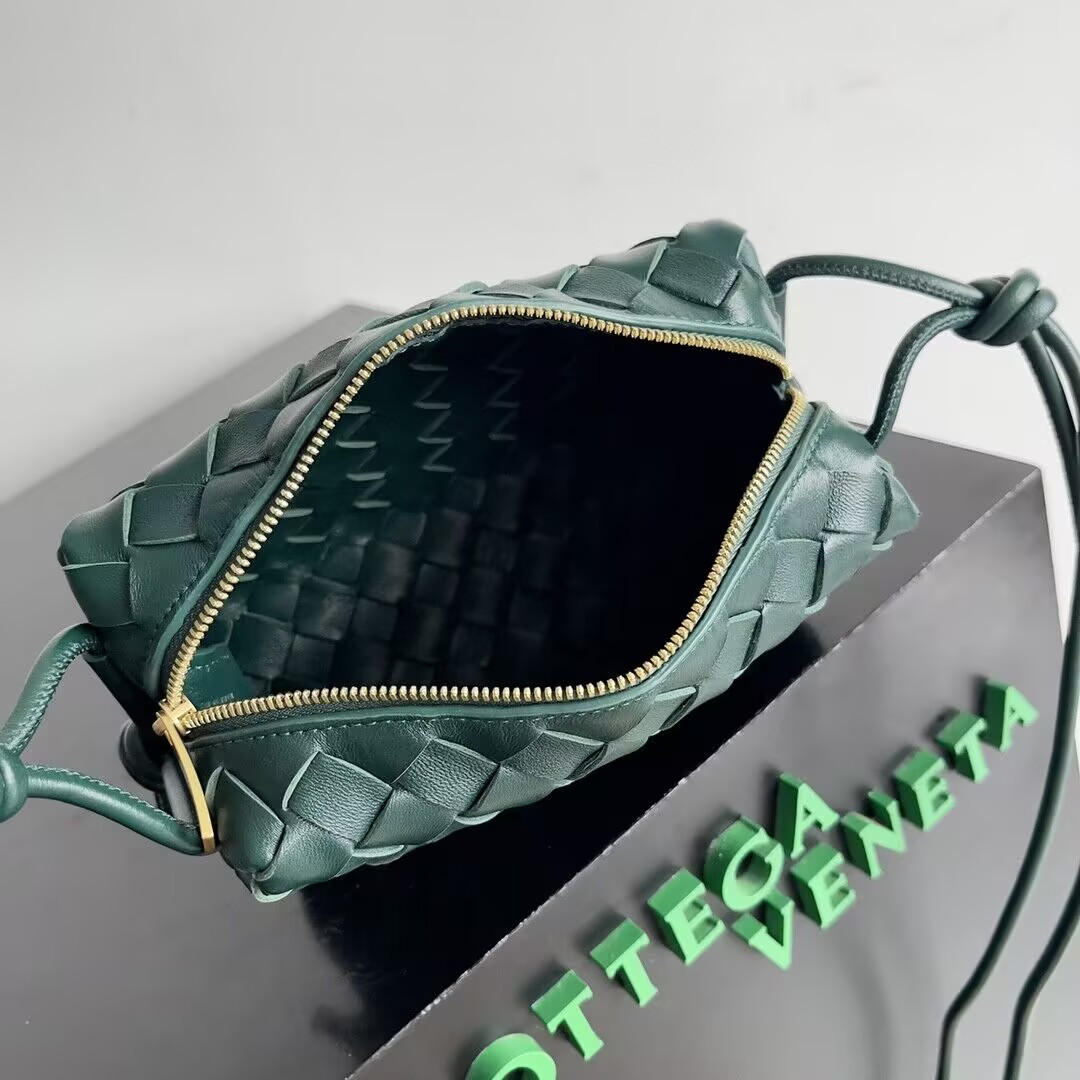 Bottega Veneta Small Loop Cross-Body Bag 17x10x6cm