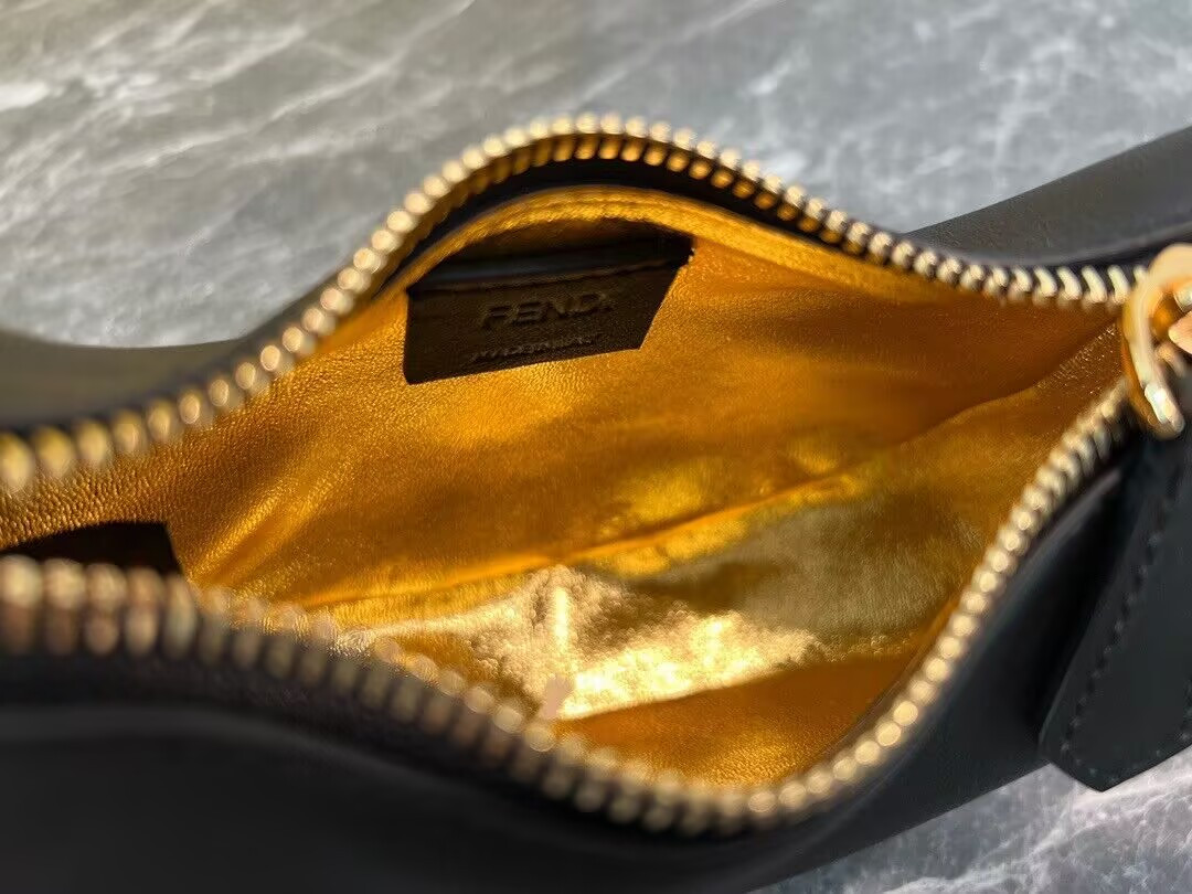 Fendi Nano Fendigraphy Hobo bag 14x5x16.5cm