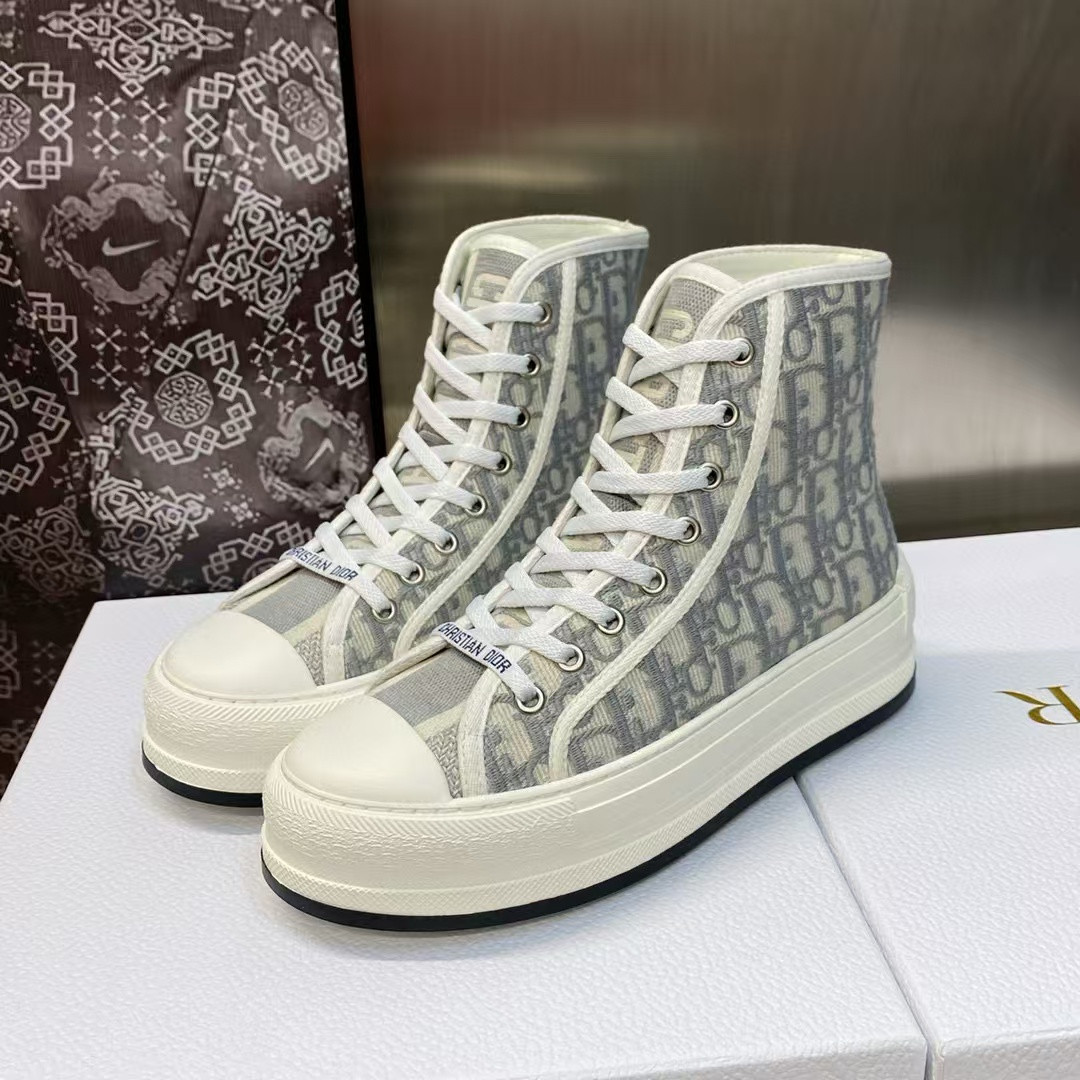 UA Dior Sneaker