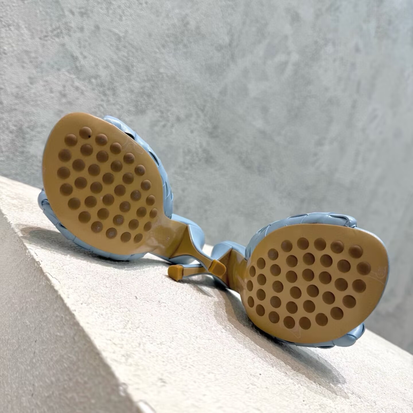 UA Bottega Veneta Blink Slides