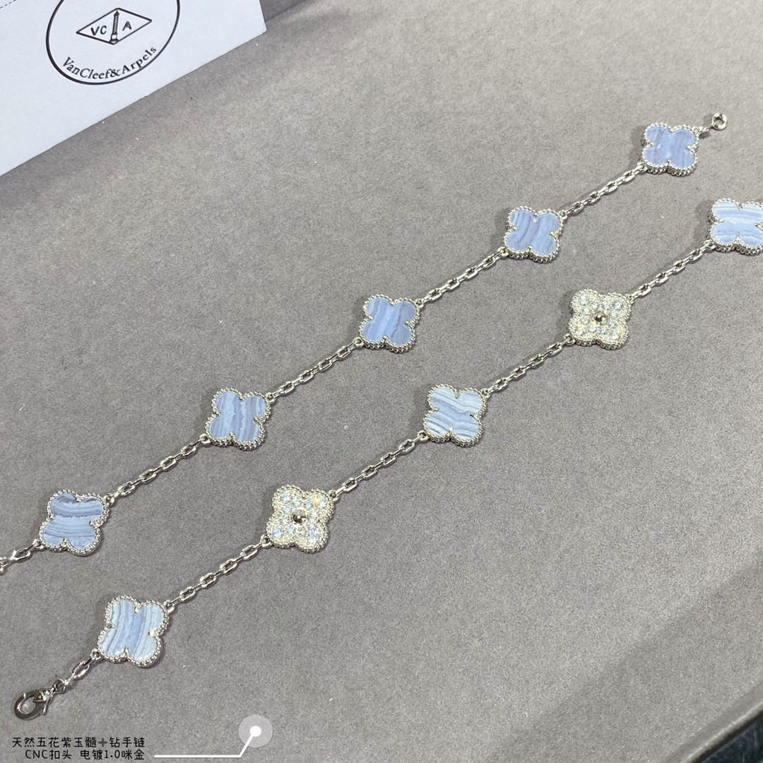 Van Cleef & Arpels Natural purple chalcedony interval diamond five-flower four-leaf clover Bracelet