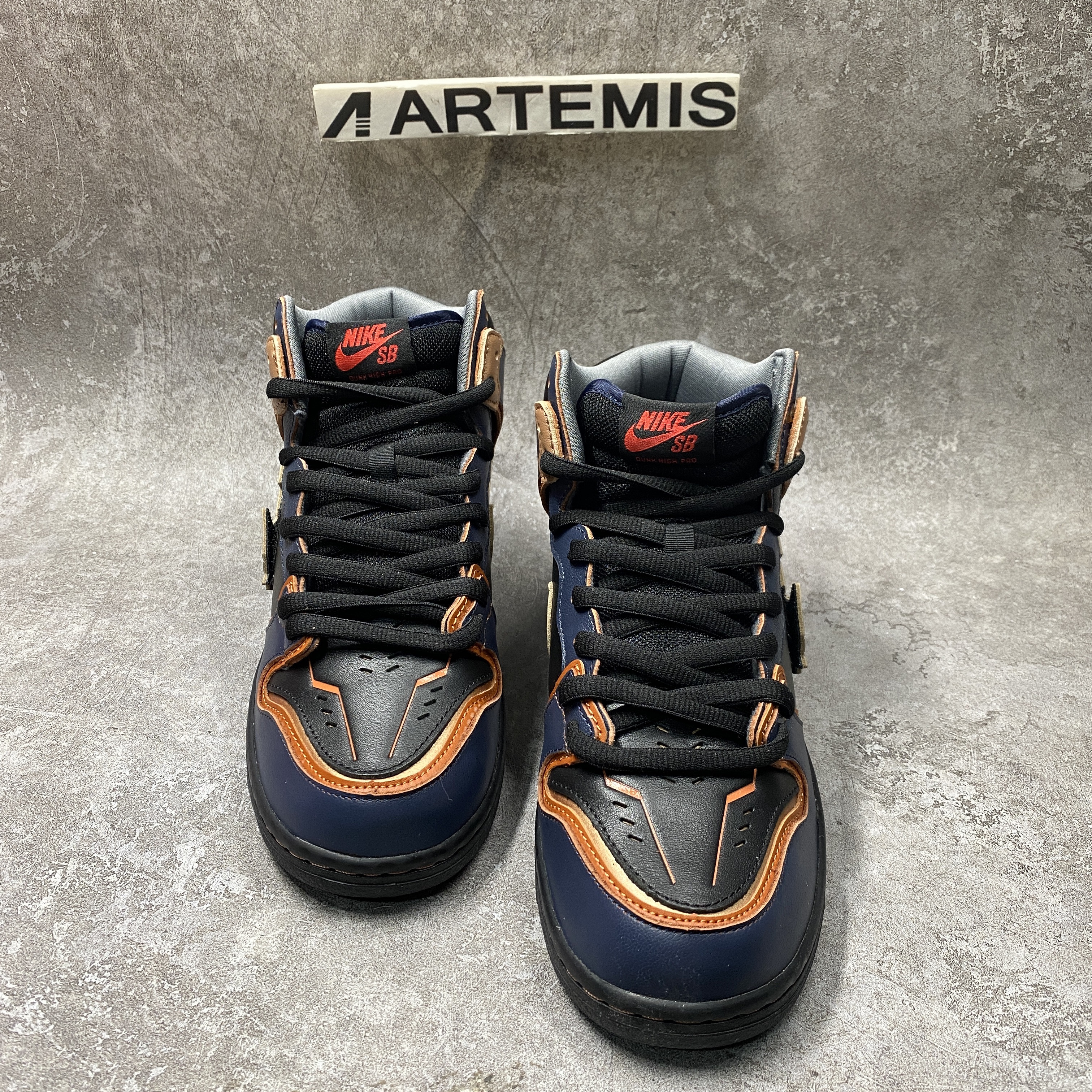 Nike SB Dunk High RX-0 Unicorn Gundam 02 Banshee