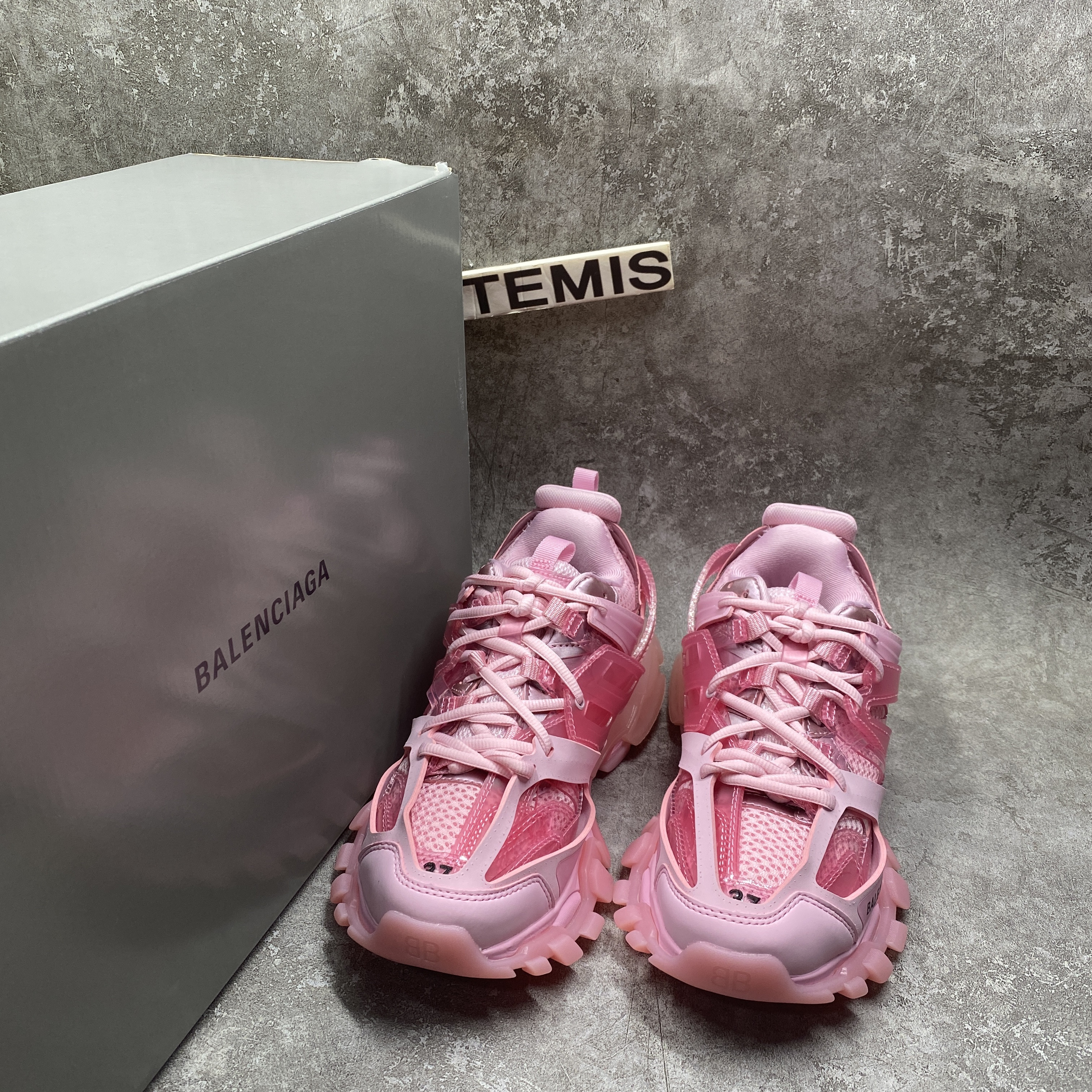 Balenciga Wmns Track Sneaker