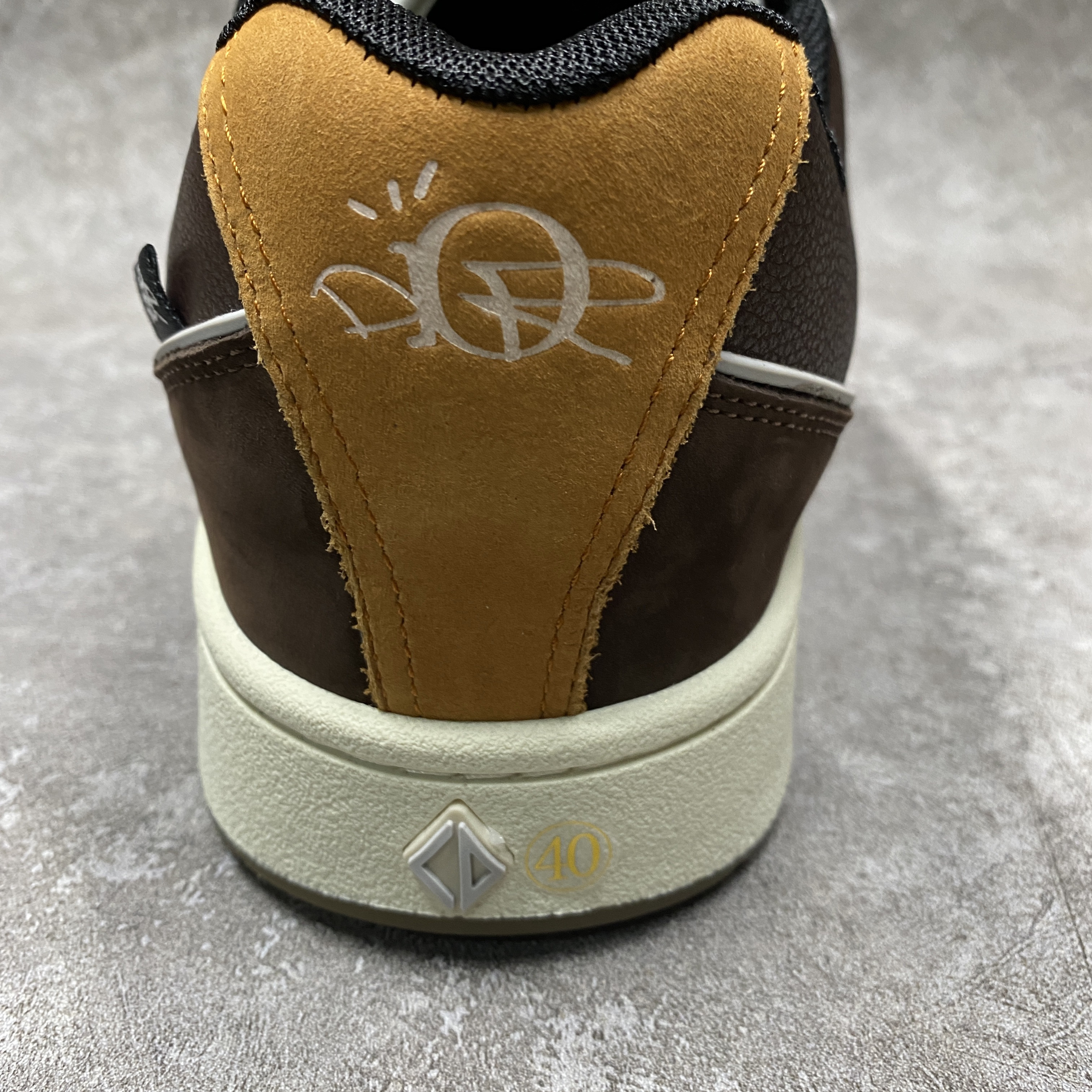 Dior B713 CACTUS JACK Mocha White