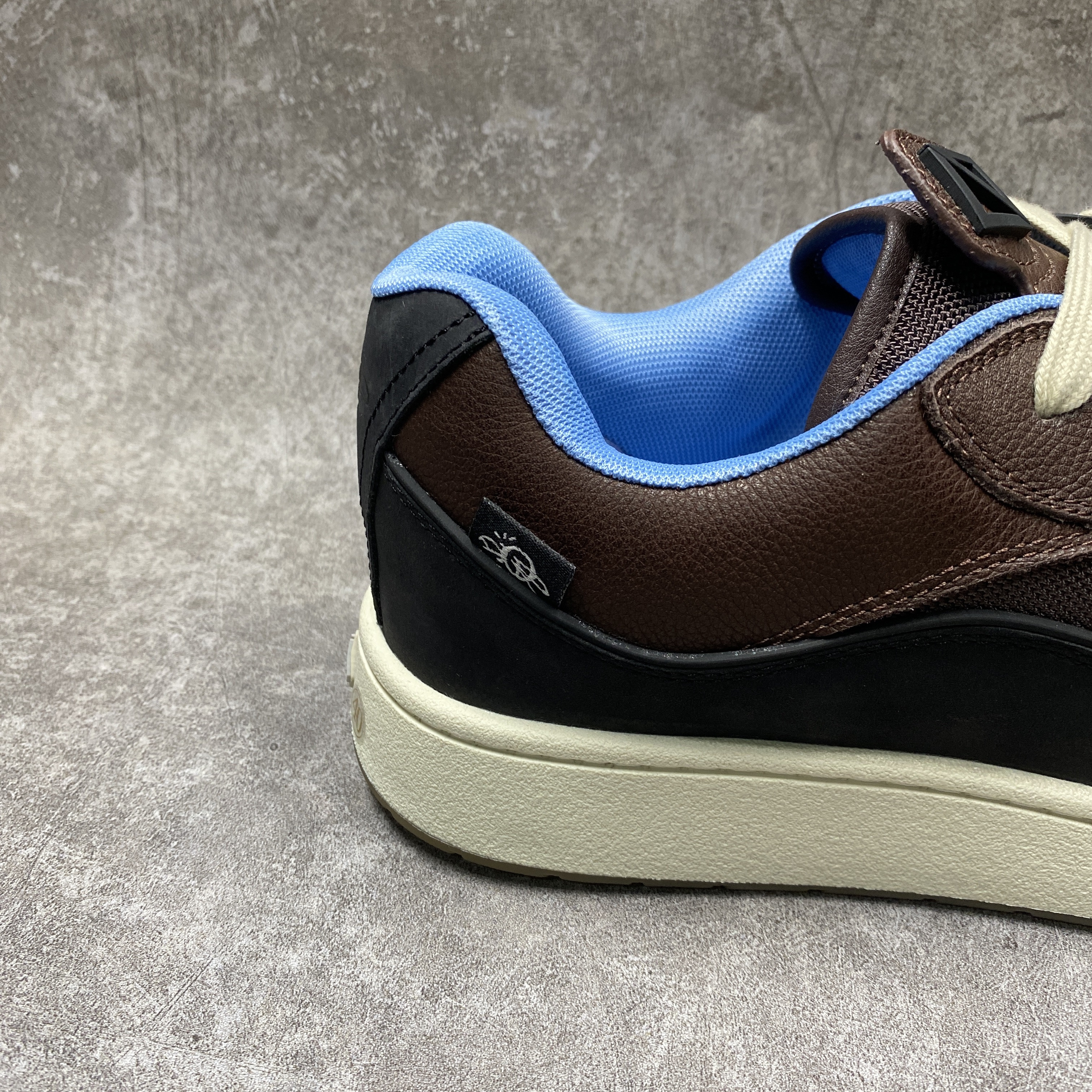 Dior B713 CACTUS JACK Mocha