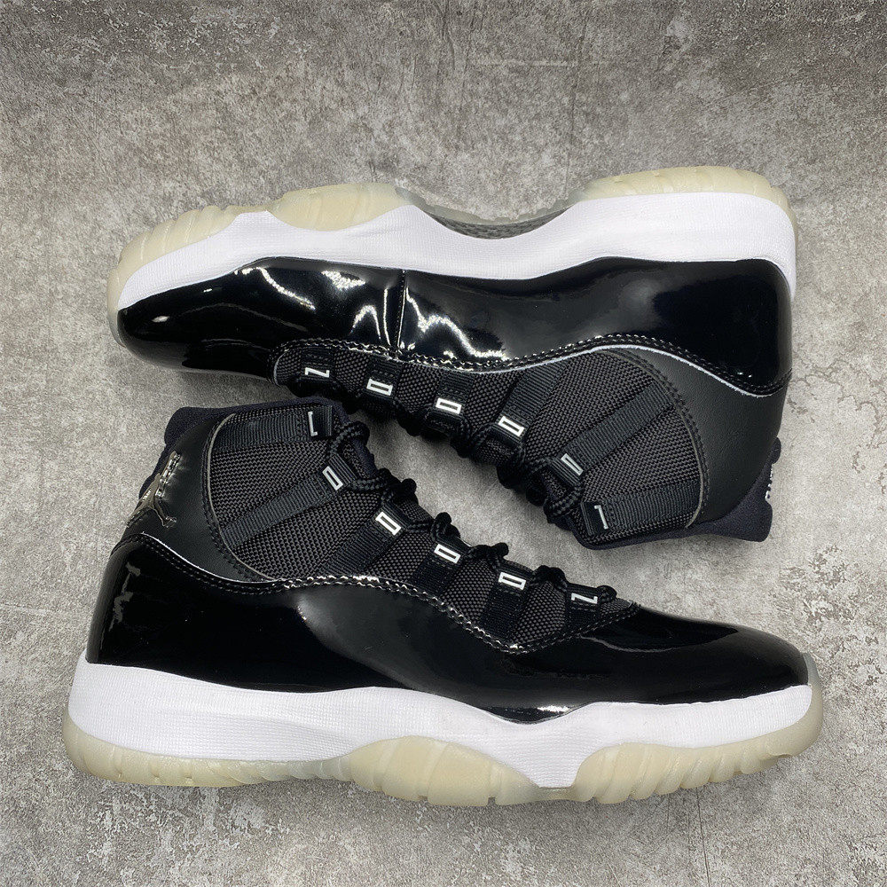AIR JORDAN 11 RETRO