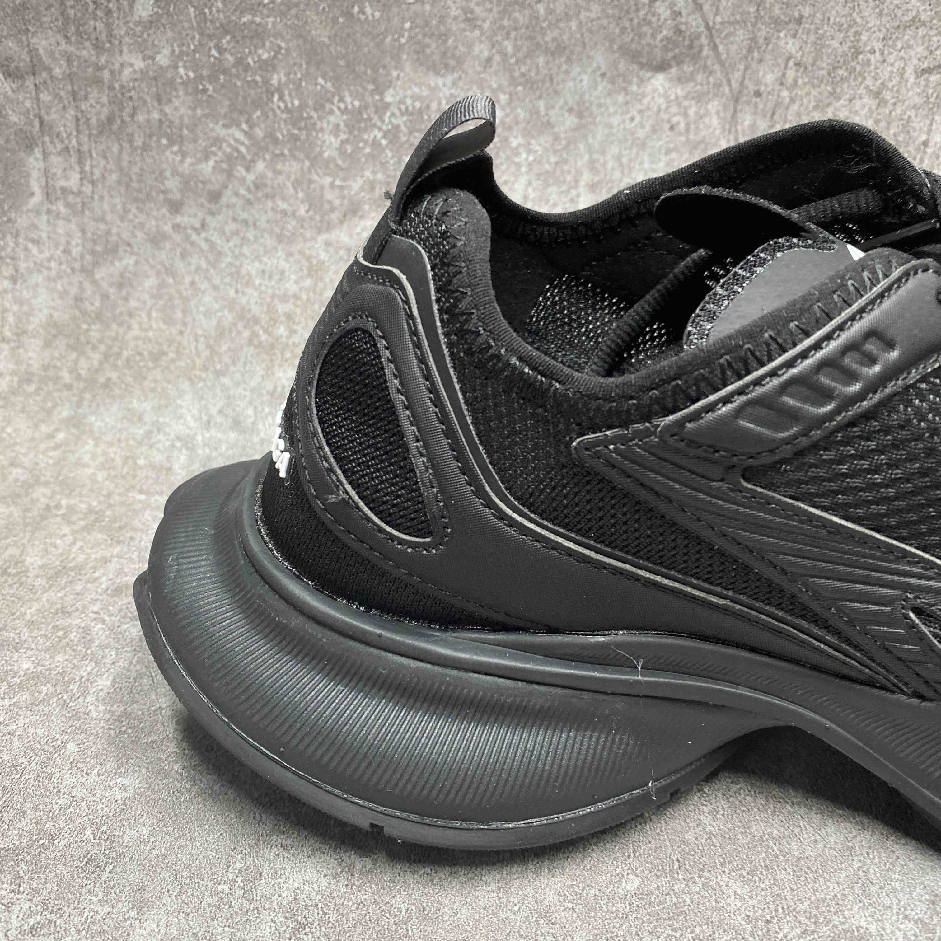 ua Balenciaga snkrs black WFLGY 1000