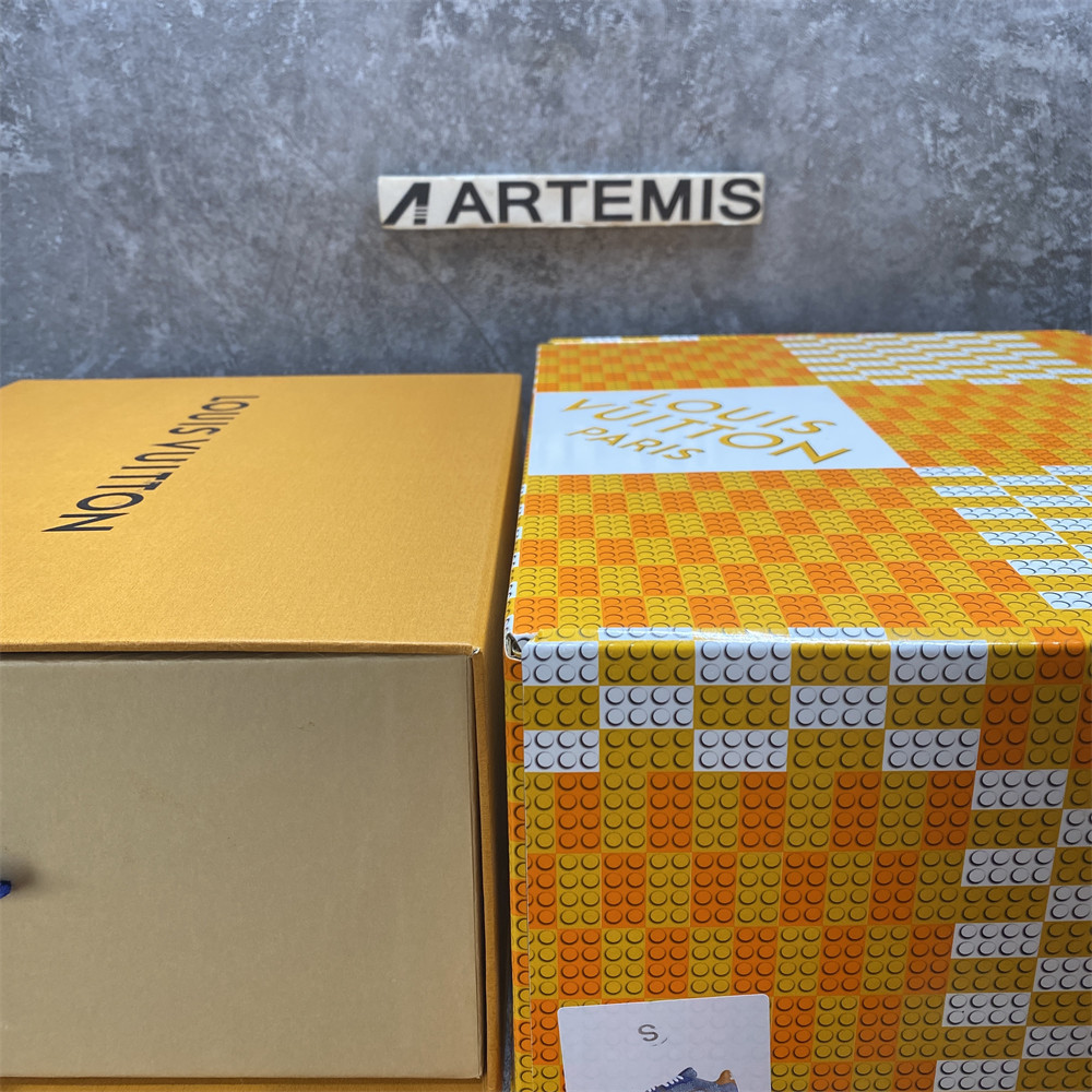 UA LV Trainer Sneaker