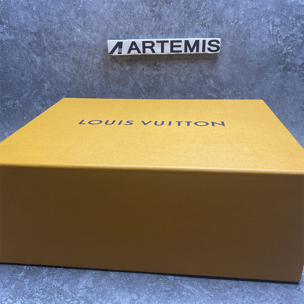 UA LV Trainer Sneaker