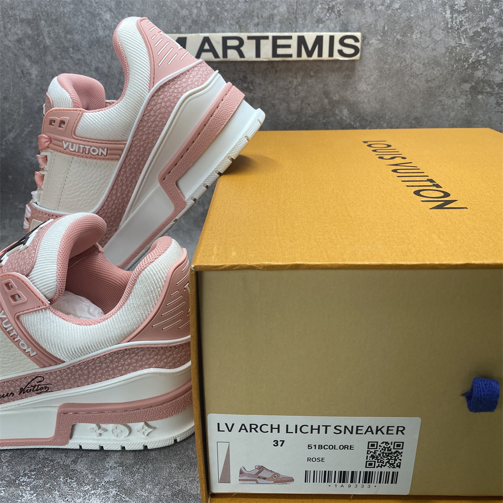 UA LV Trainer Sneaker