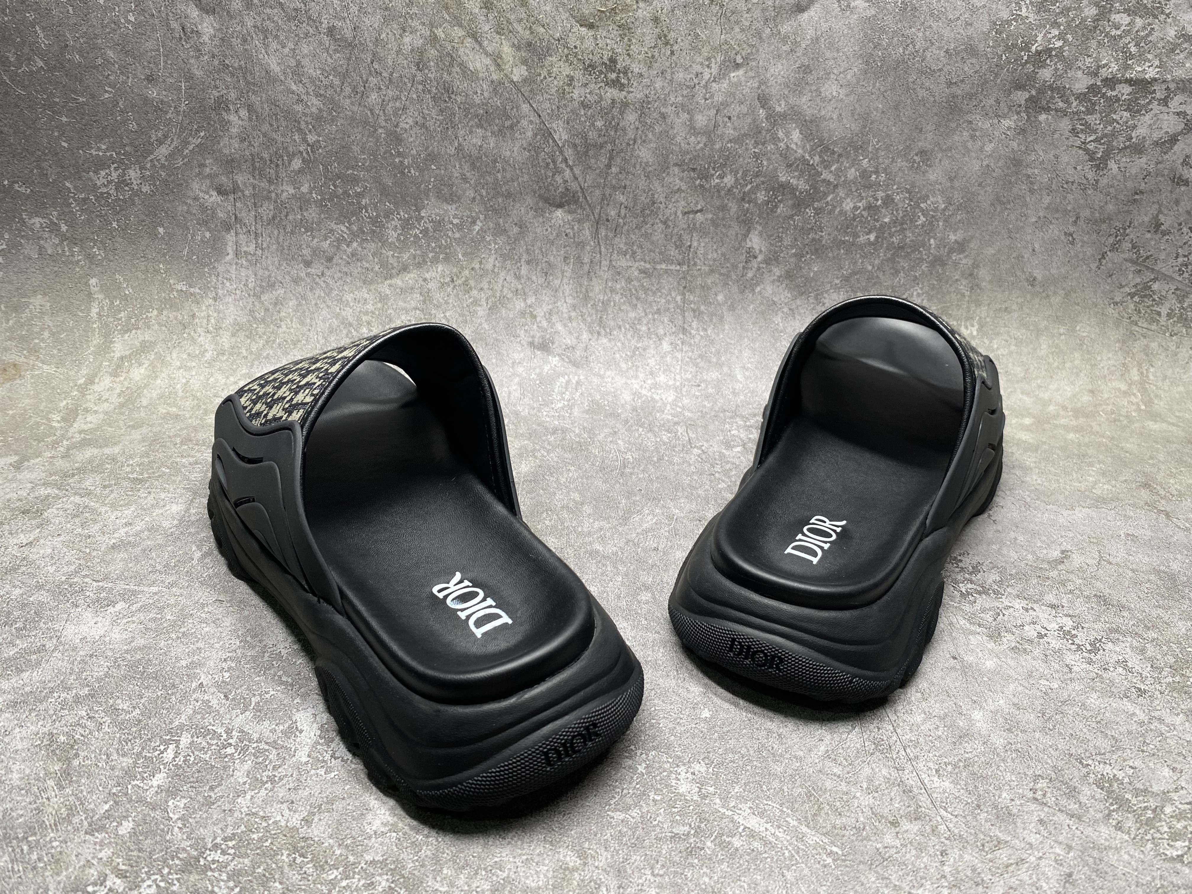 UA Dior Sandal