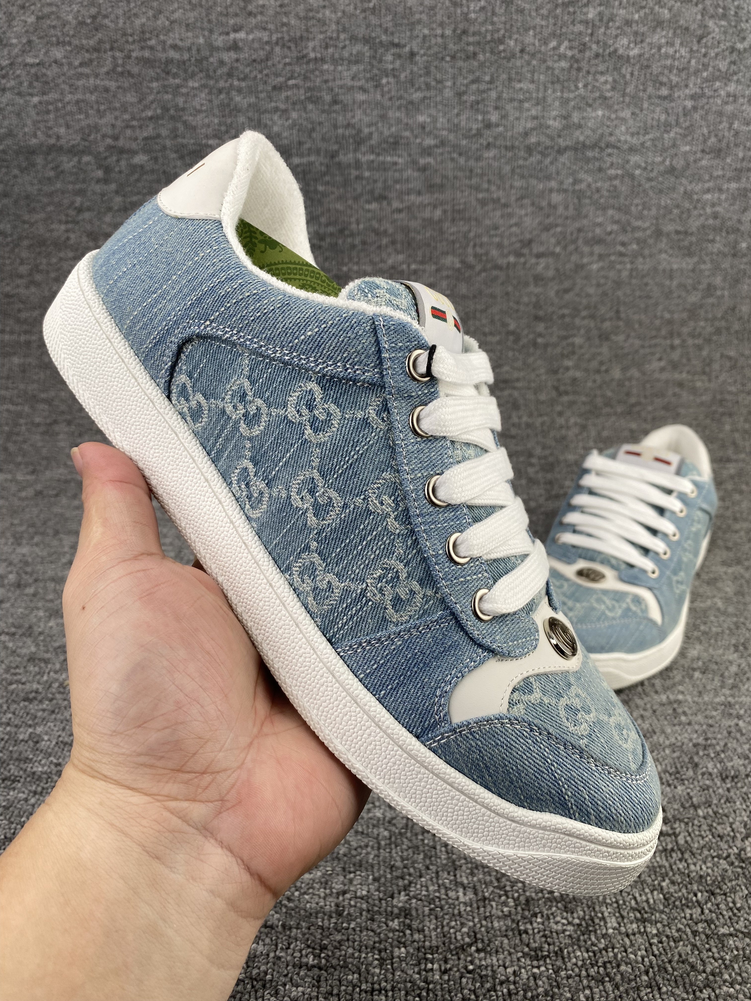 UA Gucci Sneakers
