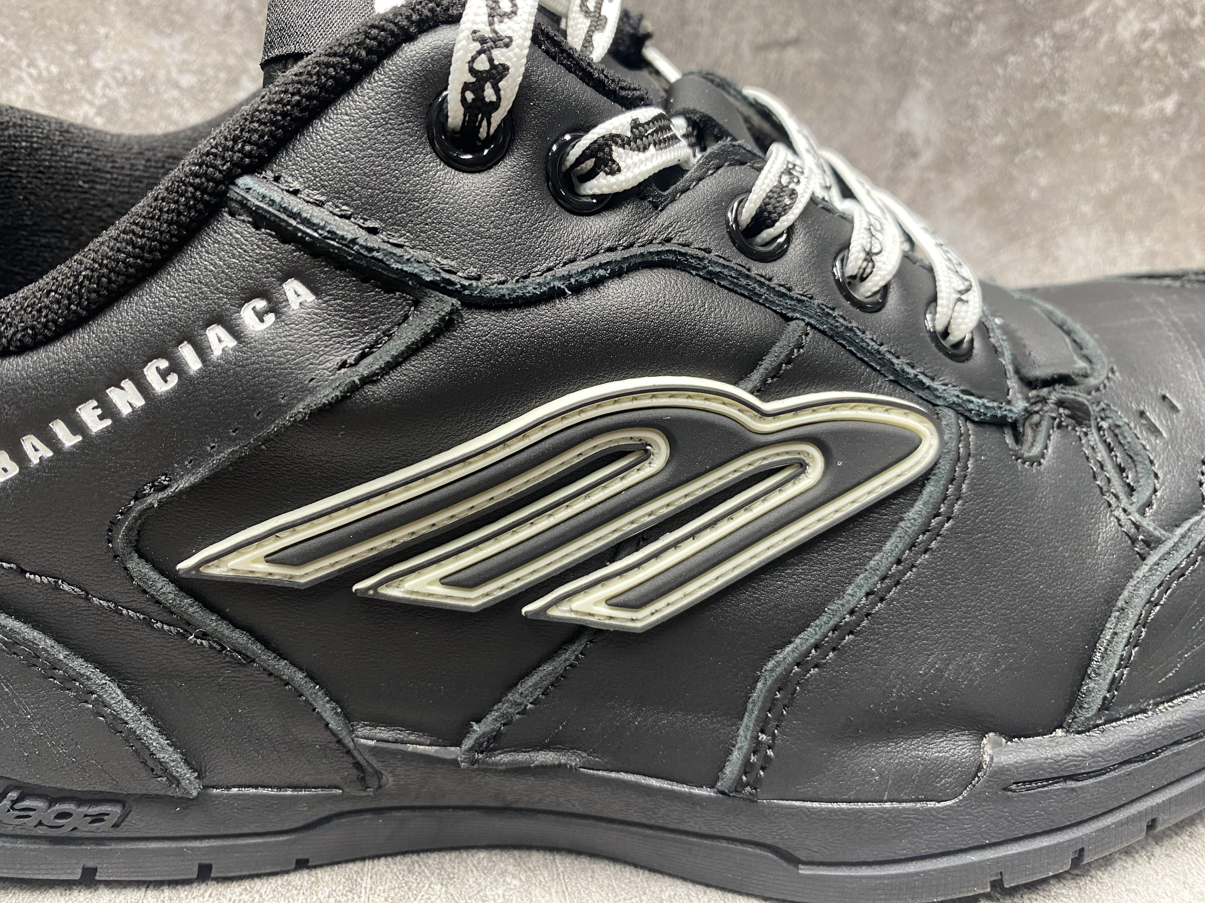 UA Balenciaga Hamptons Worn-out Sneaker in Black(run one size large)