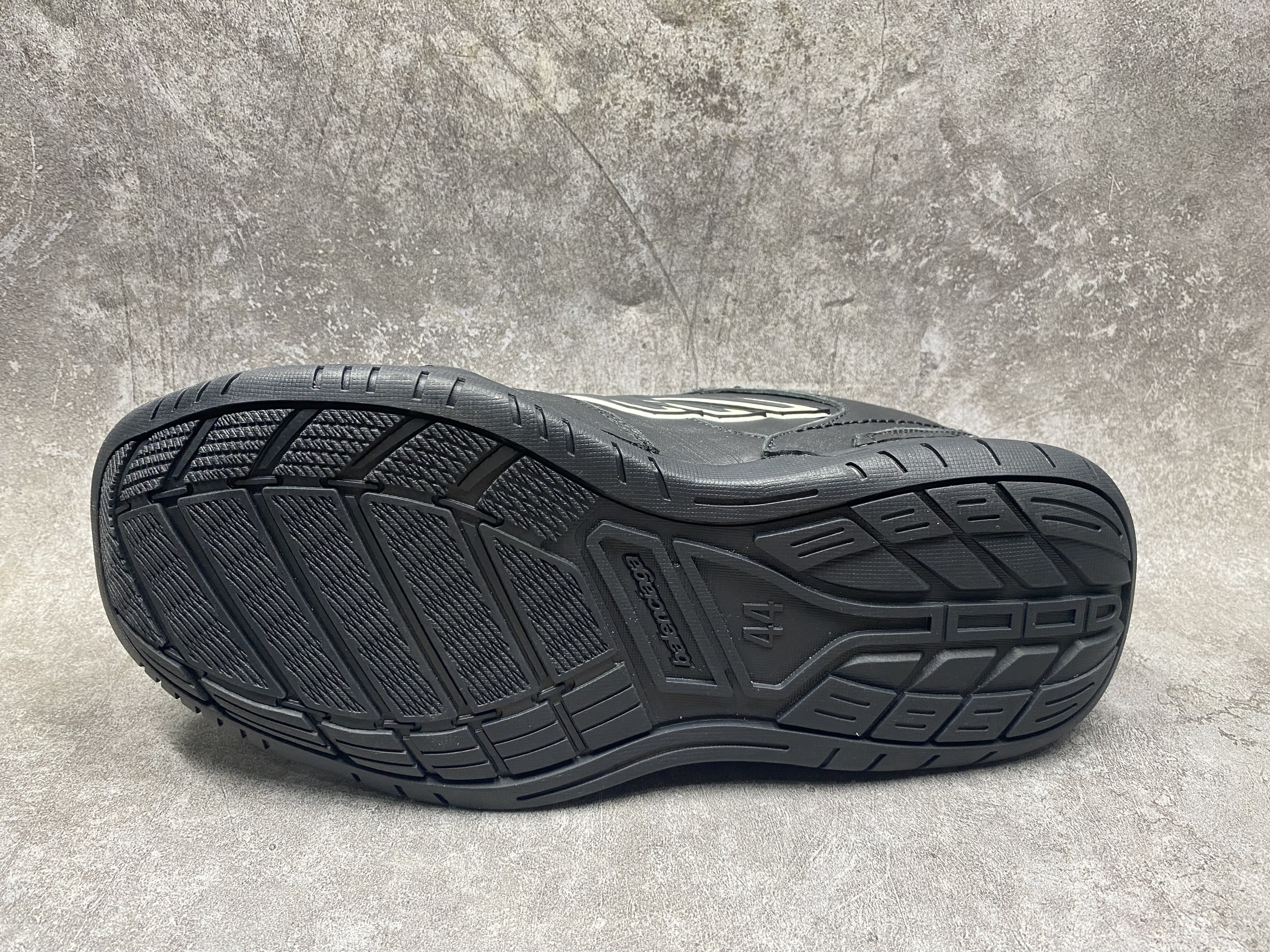 UA Balenciaga Hamptons Worn-out Sneaker in Black(run one size large)