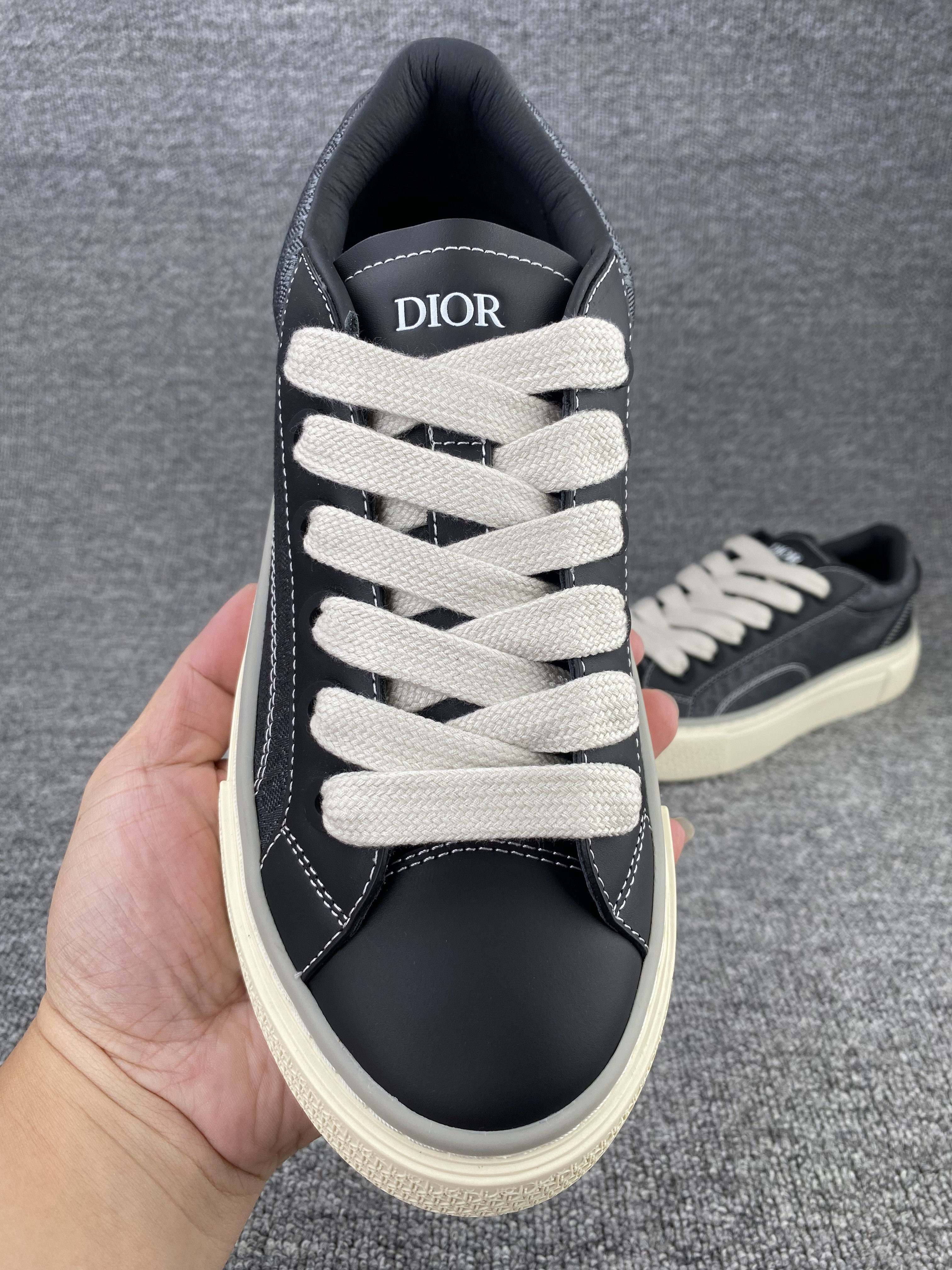 UA Dior B33 Sneaker