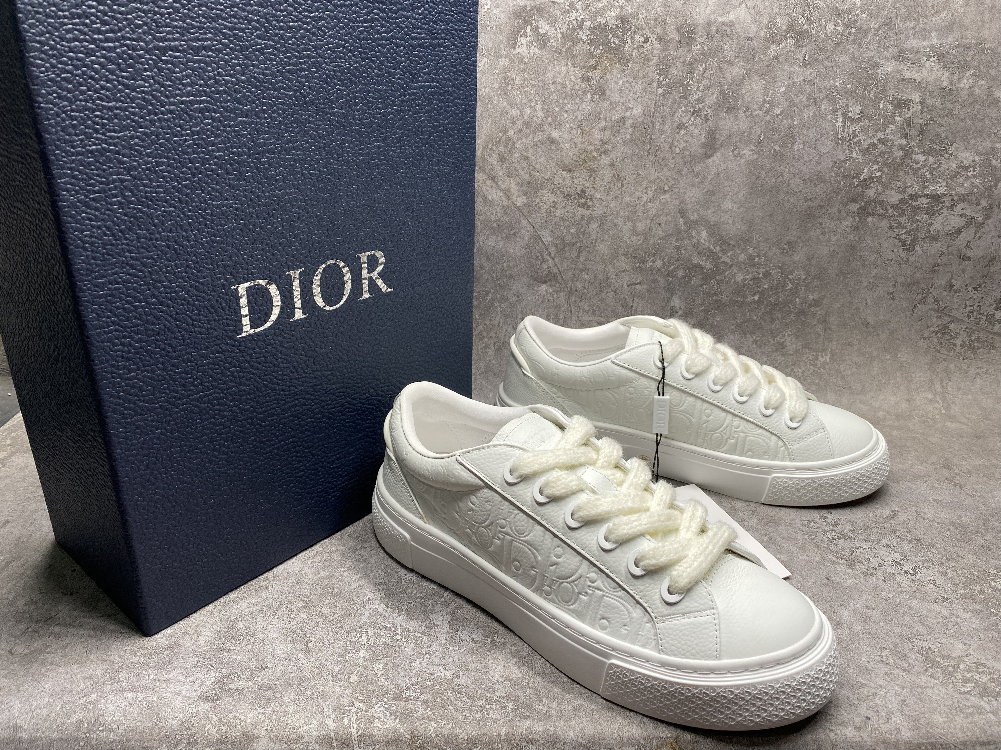 UA Dior B33 Sneaker
