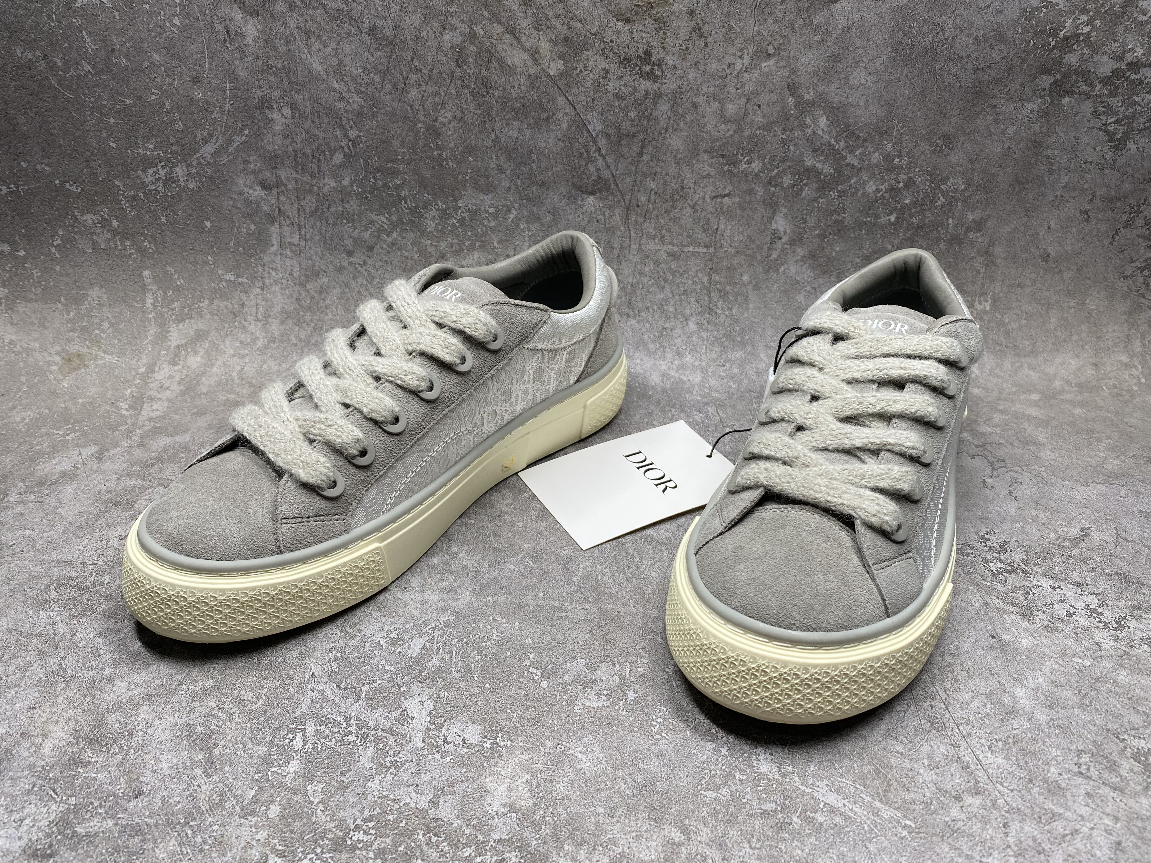 UA Dior B33 Sneaker