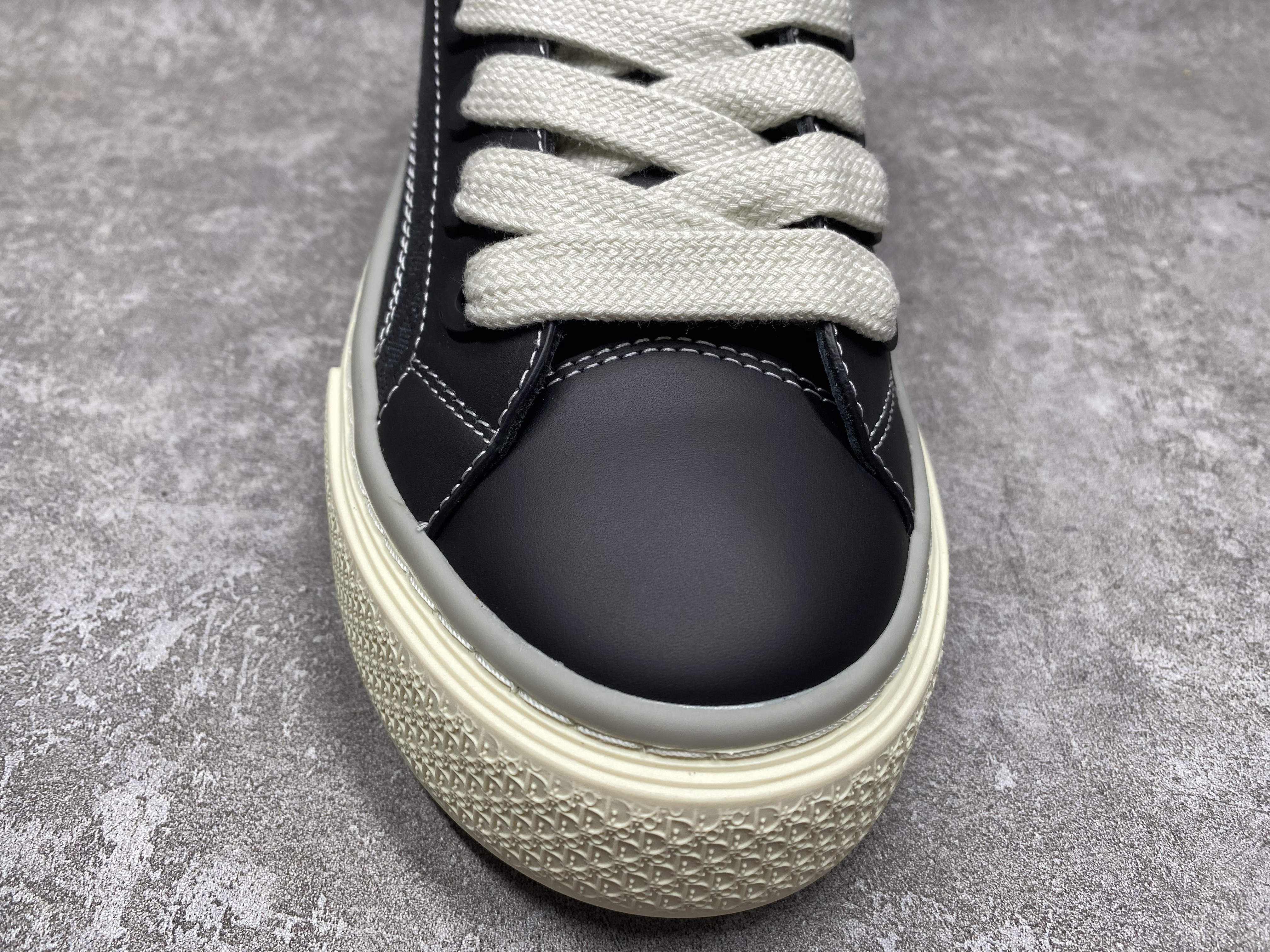 UA Dior B33 Sneaker