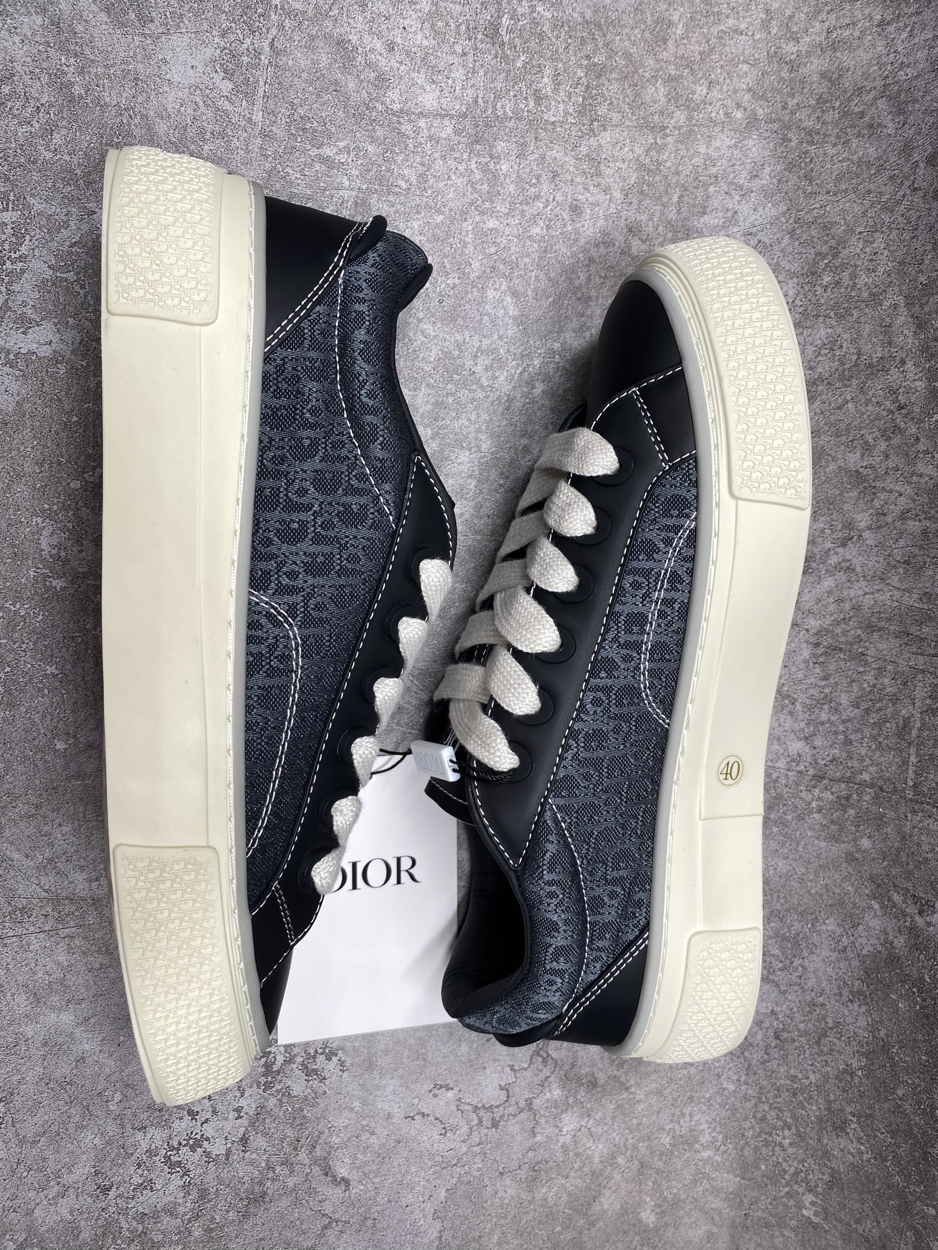 UA Dior B33 Sneaker