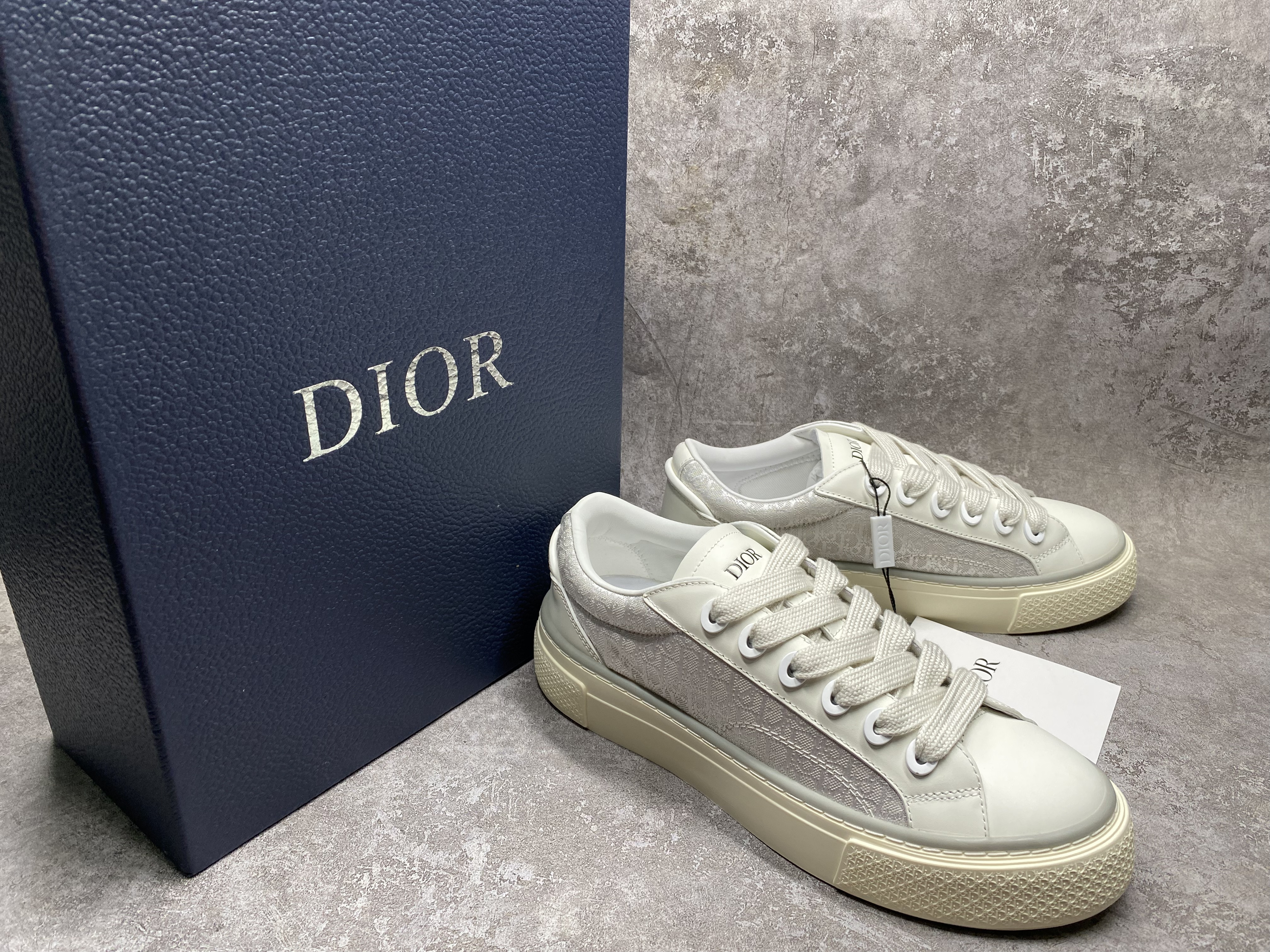 UA Dior B33 Sneaker