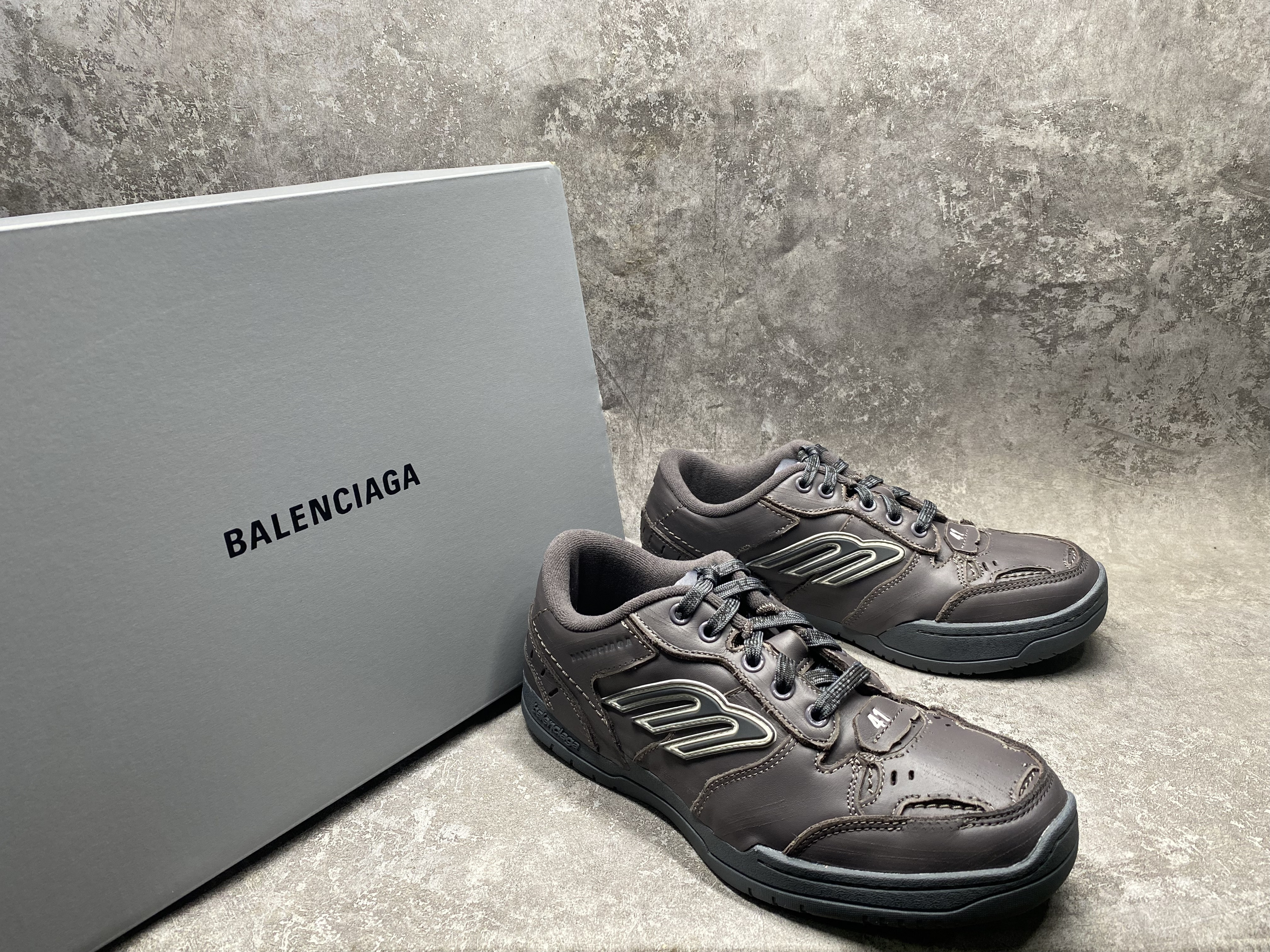 UA Balenciaga Hamptons Worn-out Sneaker (run one size large)