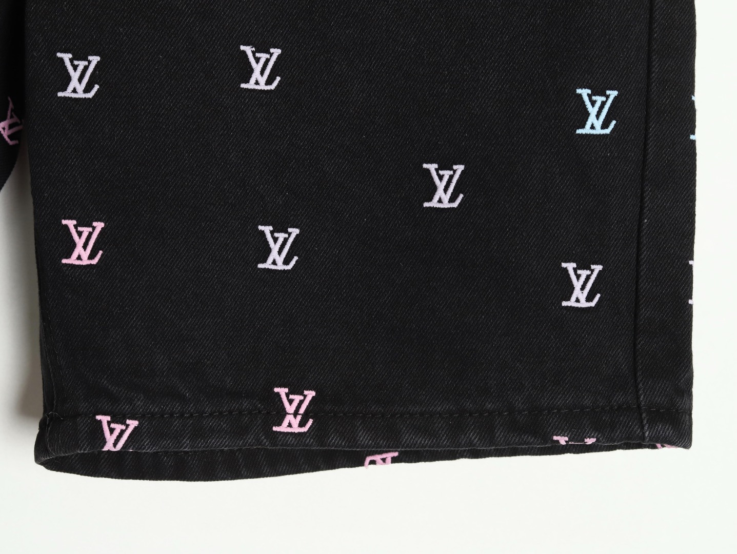 LOUIS VUITTON LV shorts