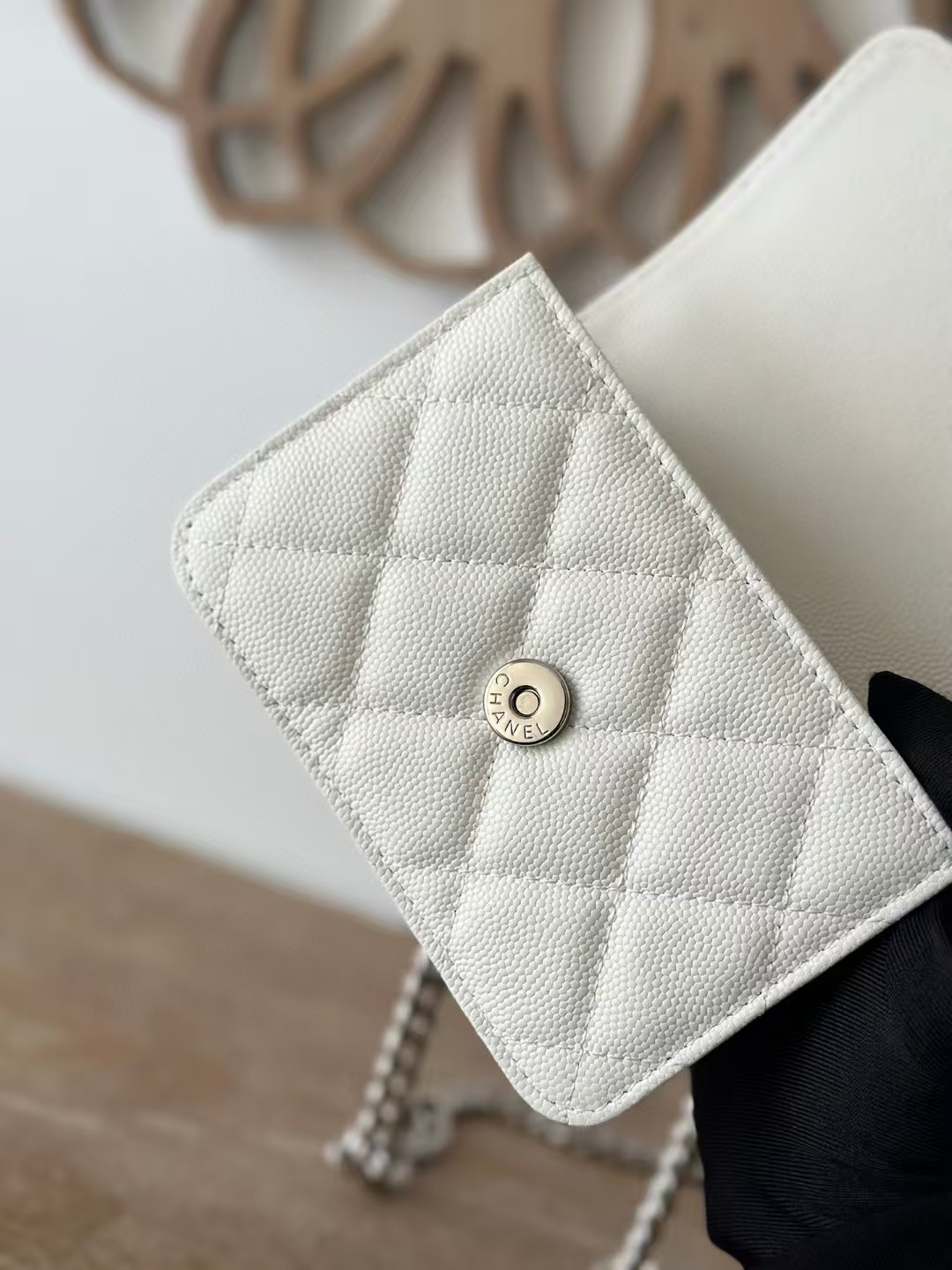 Chanel Coco Caviar Clutch With Chain White 11x8.5x7cm