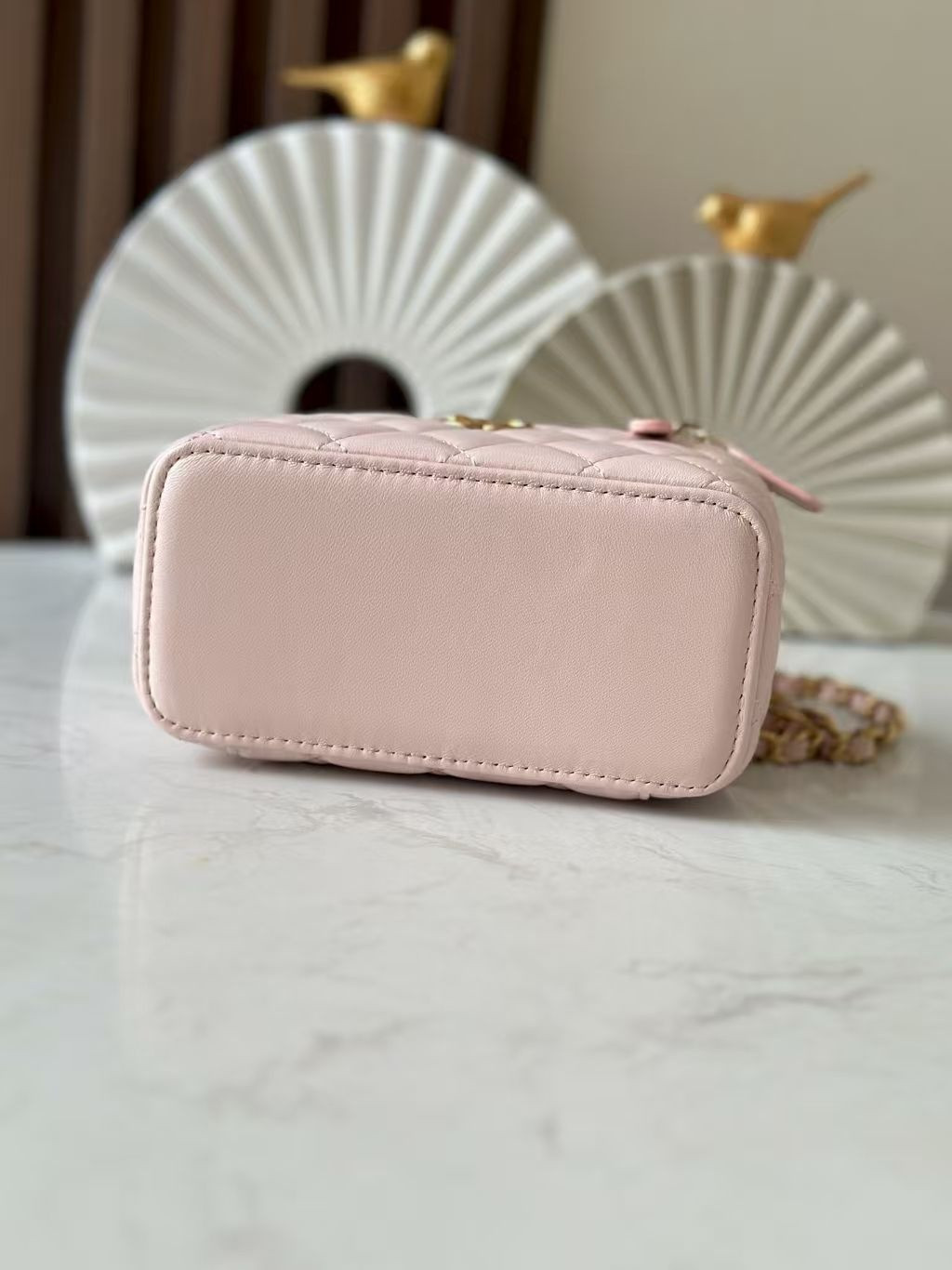 CHANEL Vanity With Chain 9.5x17x8cm