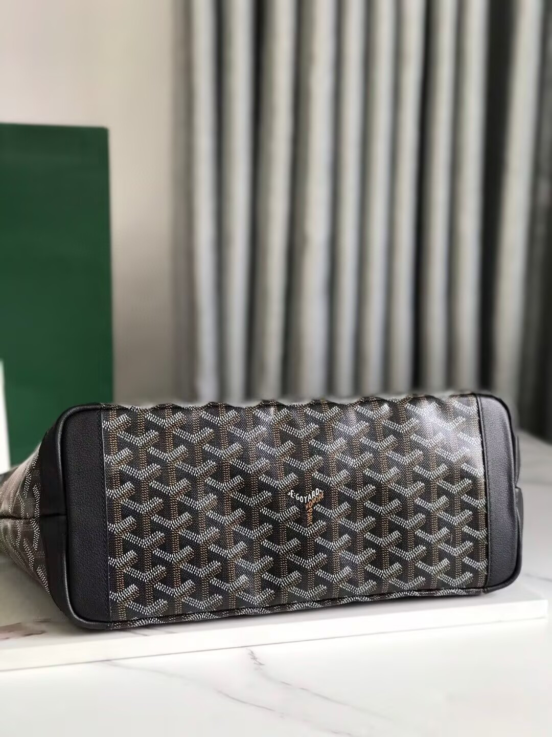 Goyard Artois Bag 25 x14 x30CM