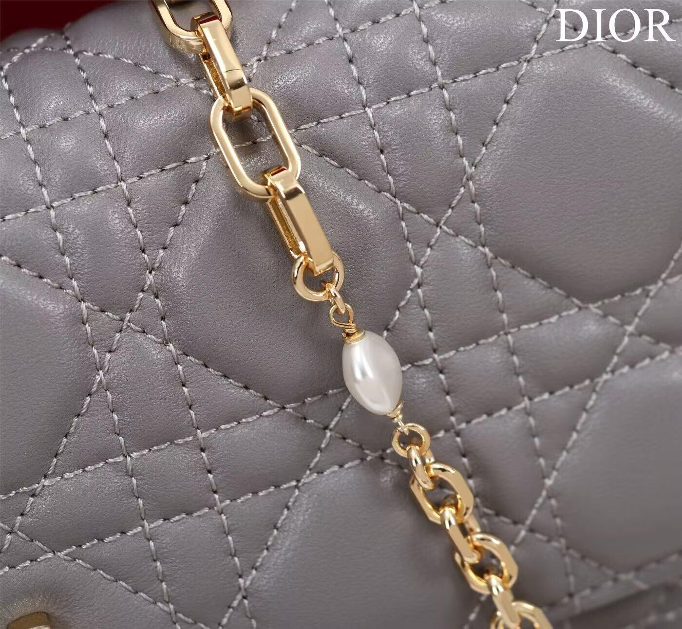 MISS DIOR MINI HANDBAG 21x11.5x4.5cm