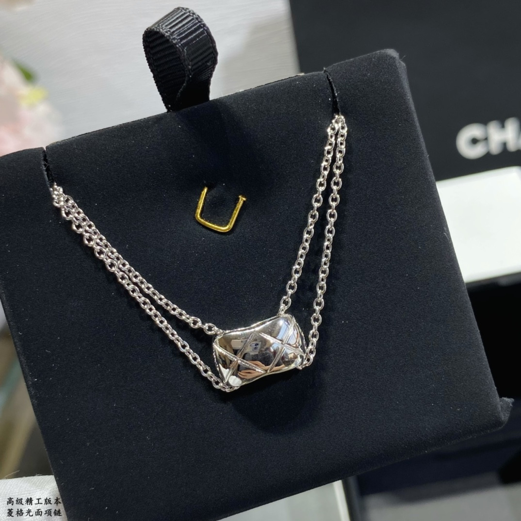Chanel Carved diamond polished Necklace