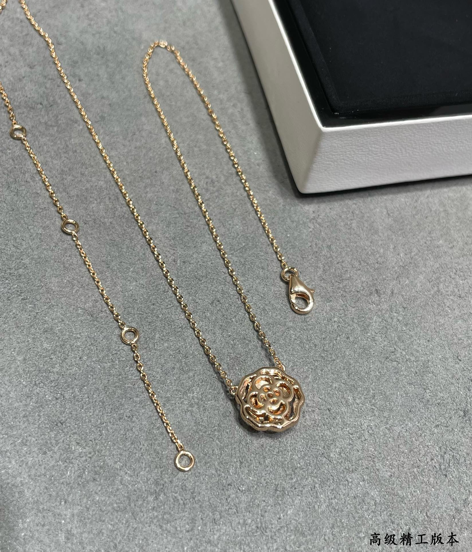 Chanel Camellia japonica Necklace
